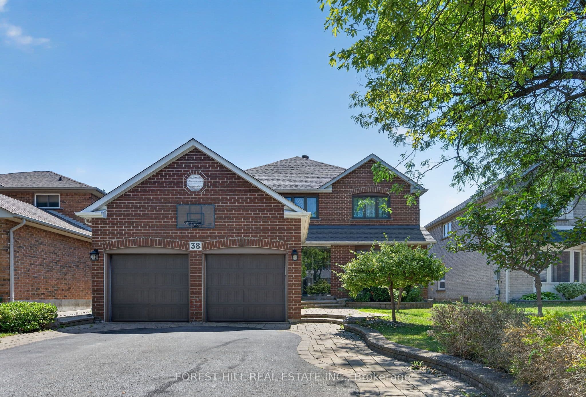 38 Crystal Drive, Richmond Hill, ON L4C 7Y4