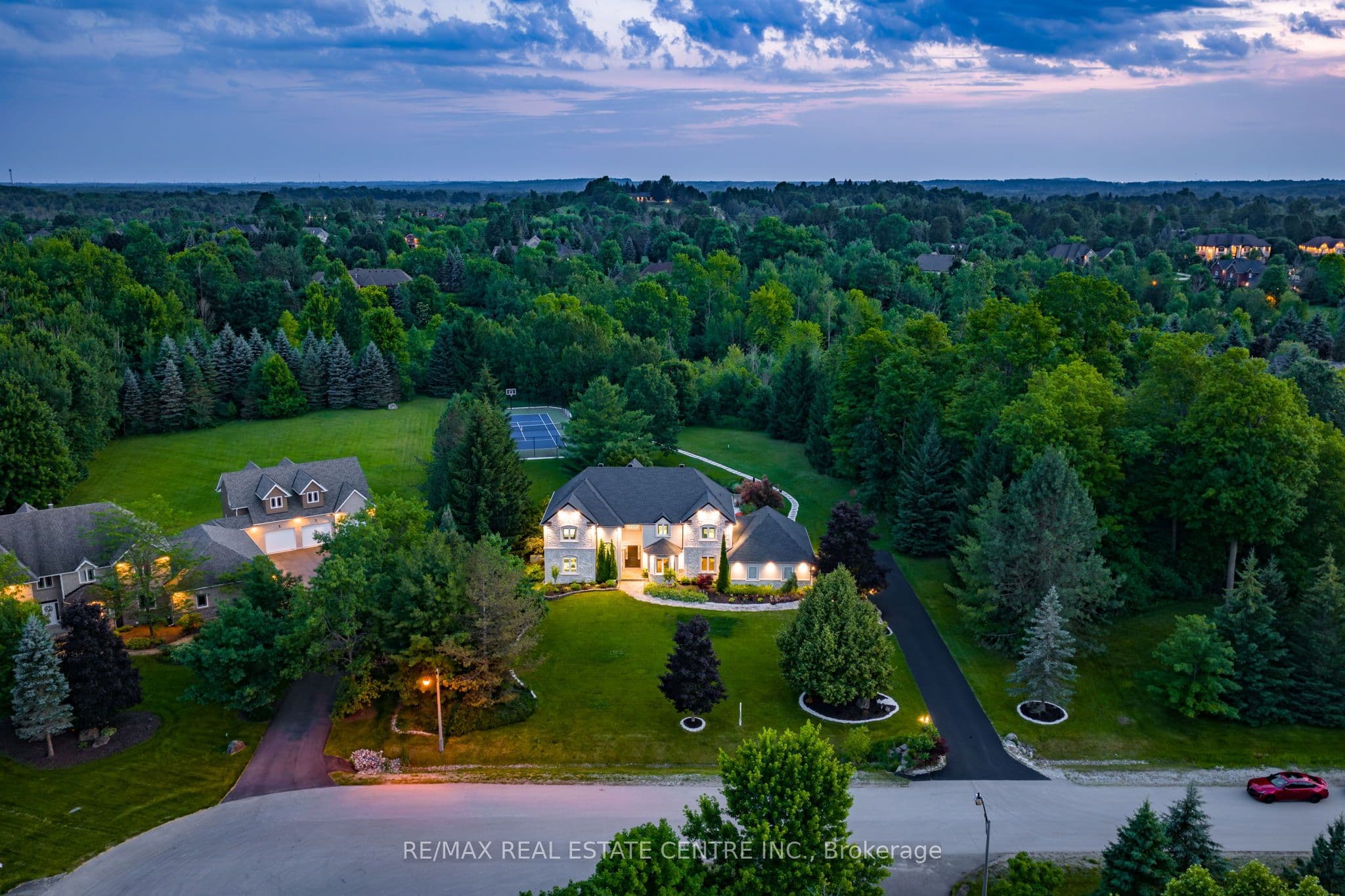 11135 Menzies Court, Milton, ON L0P 1B0
