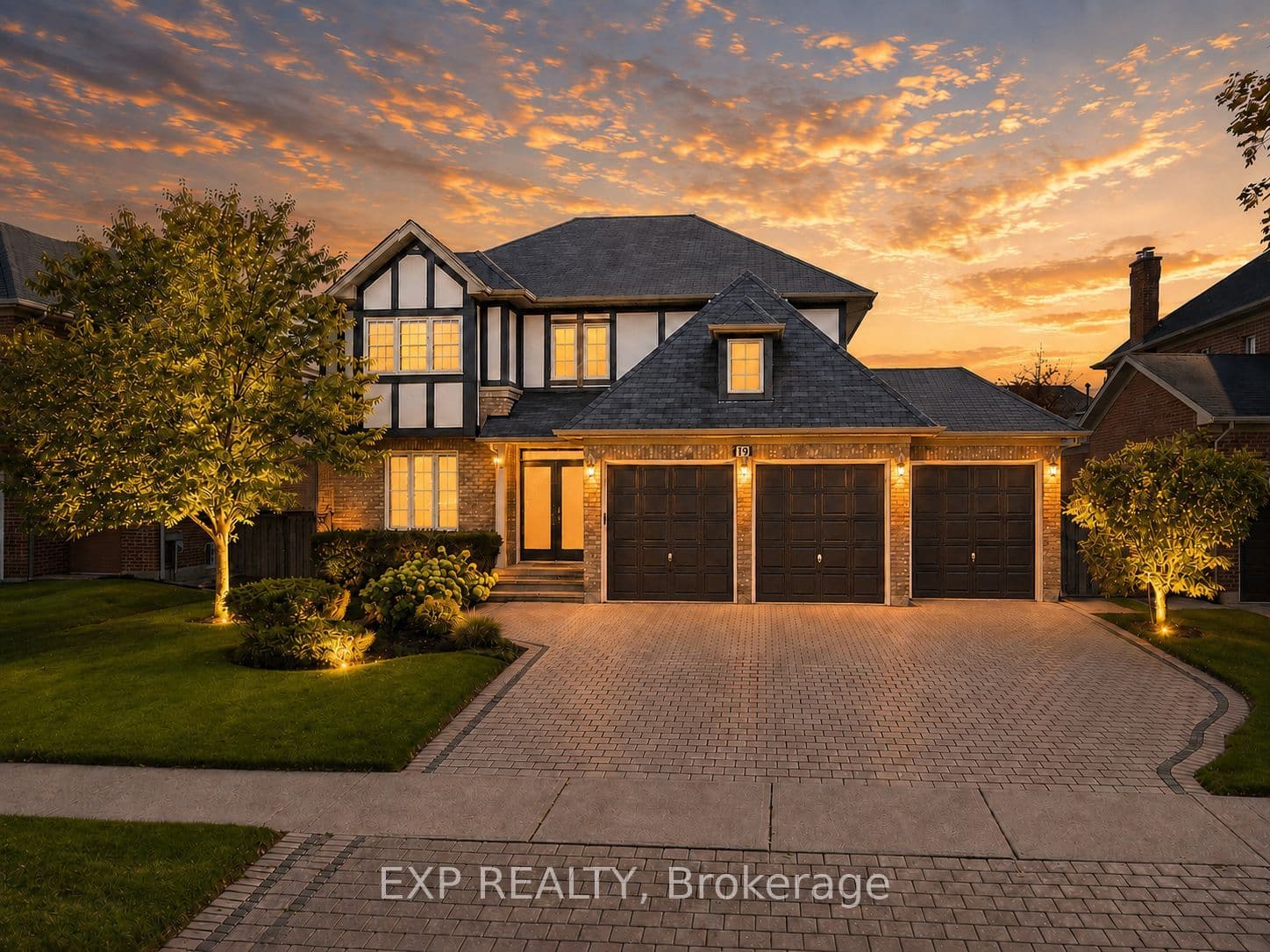 19 Springbrook Drive, Richmond Hill, ON L4B 3R9