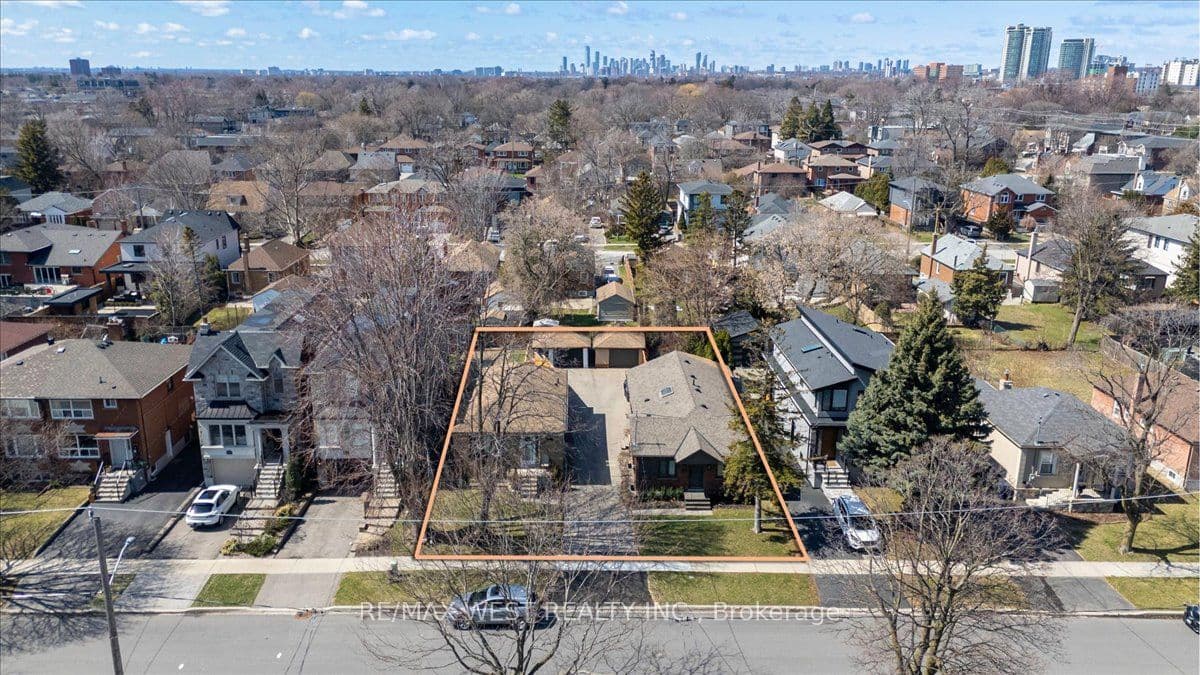 204 & 200 Delta Street, Toronto, ON M8W 4E4