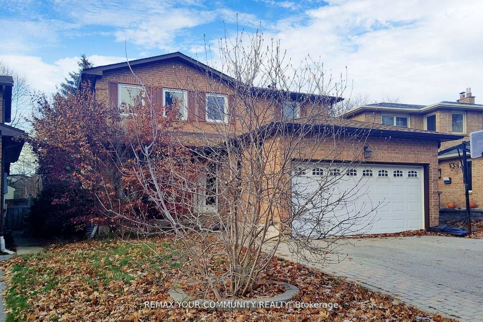 52 Mccallum Drive, Richmond Hill, ON L4C 7S8