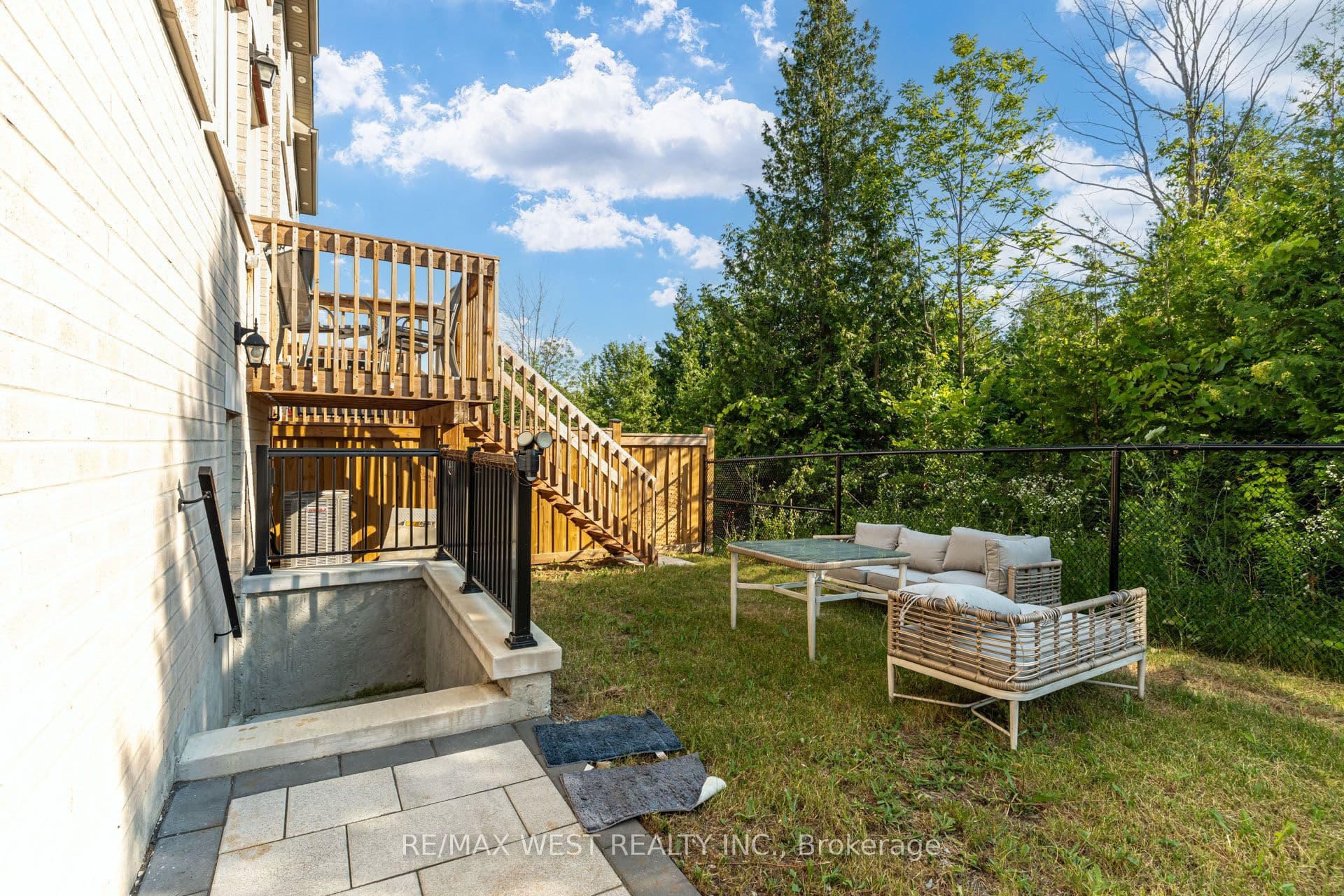 2688 Sapphire Drive, Pickering, ON L1X 0G5