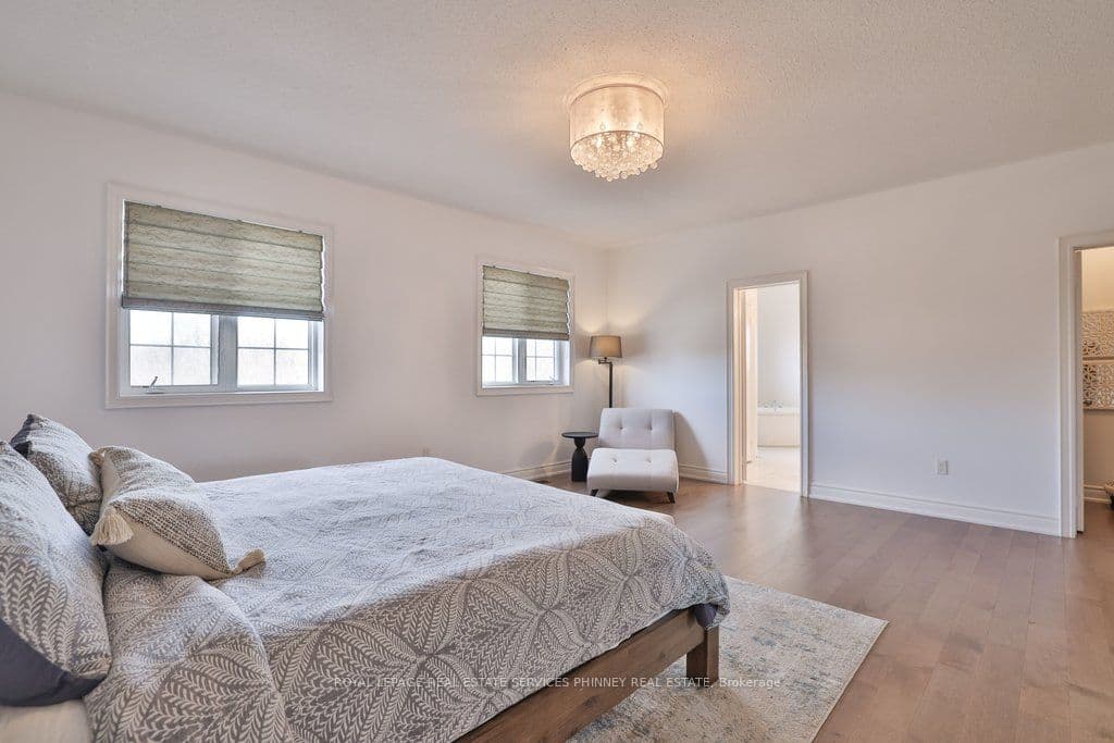 491 Threshing Mill Boulevard, Oakville, ON L6H 7H5