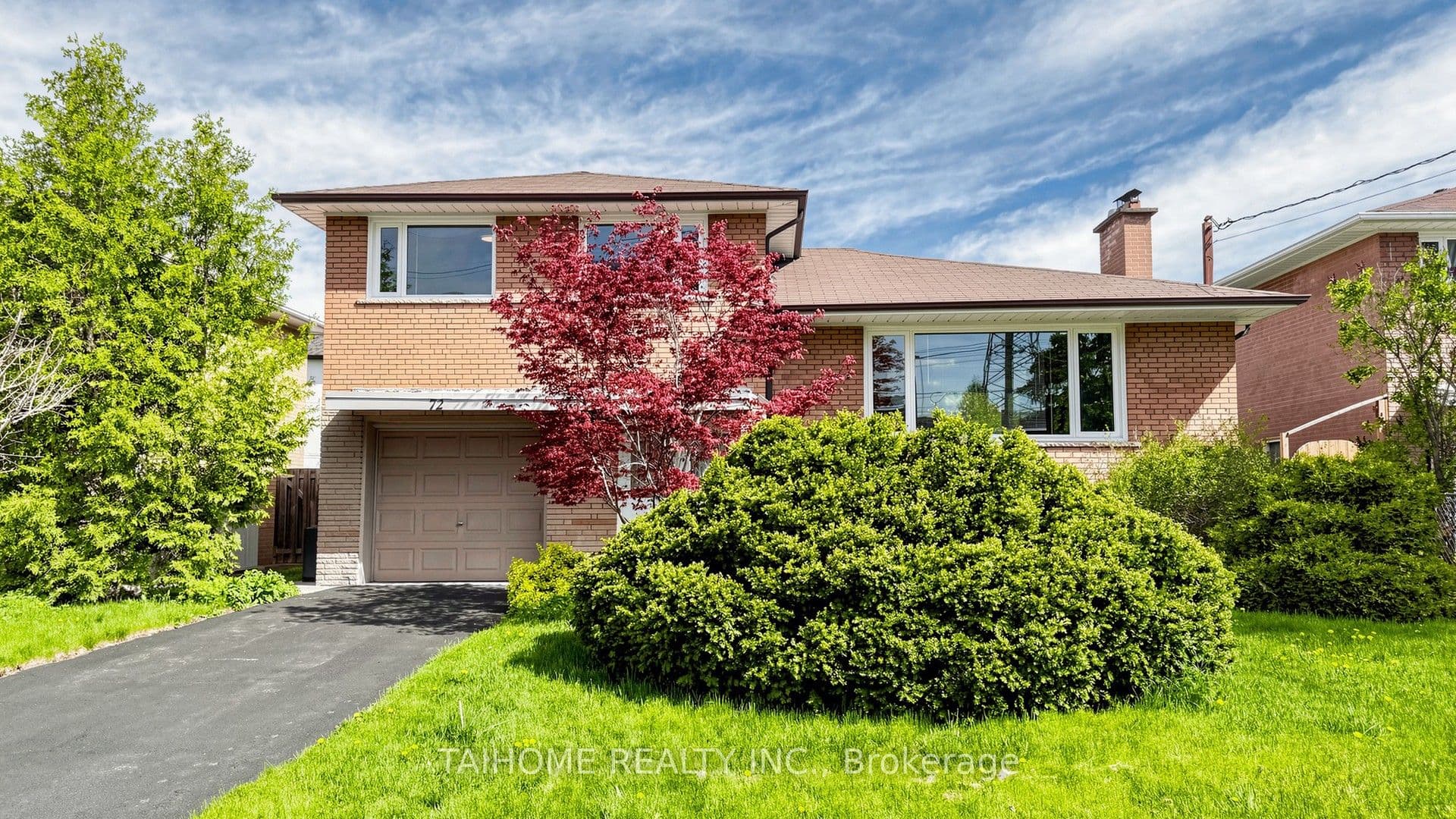 72 Bowerbank Drive, Toronto, ON M2M 2A1