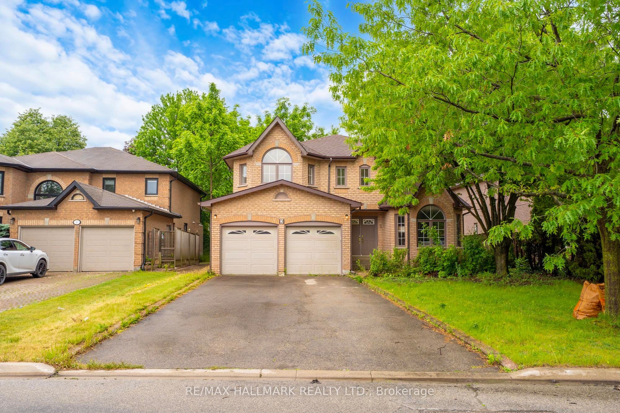 3 Creekview Avenue, Richmond Hill, ON L4C 9X1