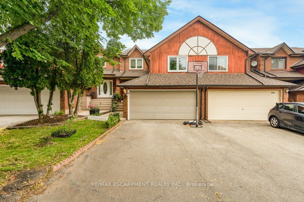 2597 Addingham Crescent, Oakville, ON L6J 7K6