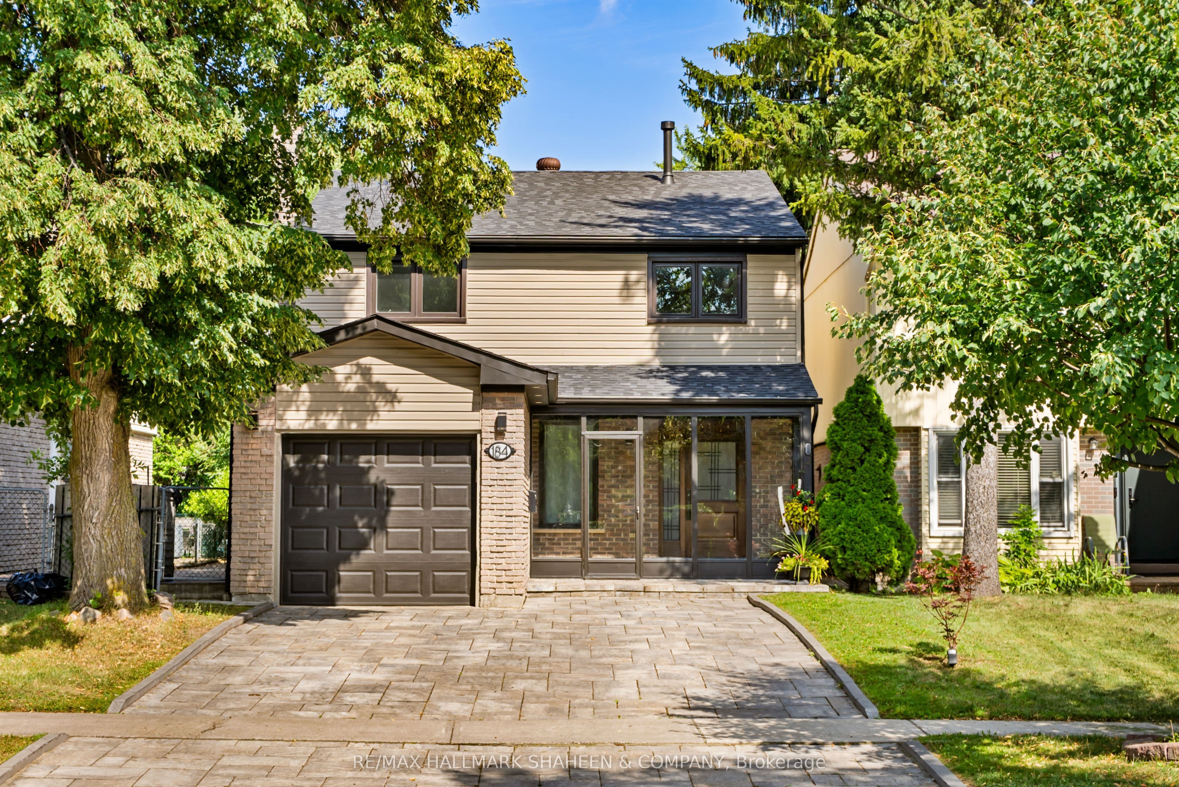 184 Castle Rock Drive, Richmond Hill, ON L4C 5H6