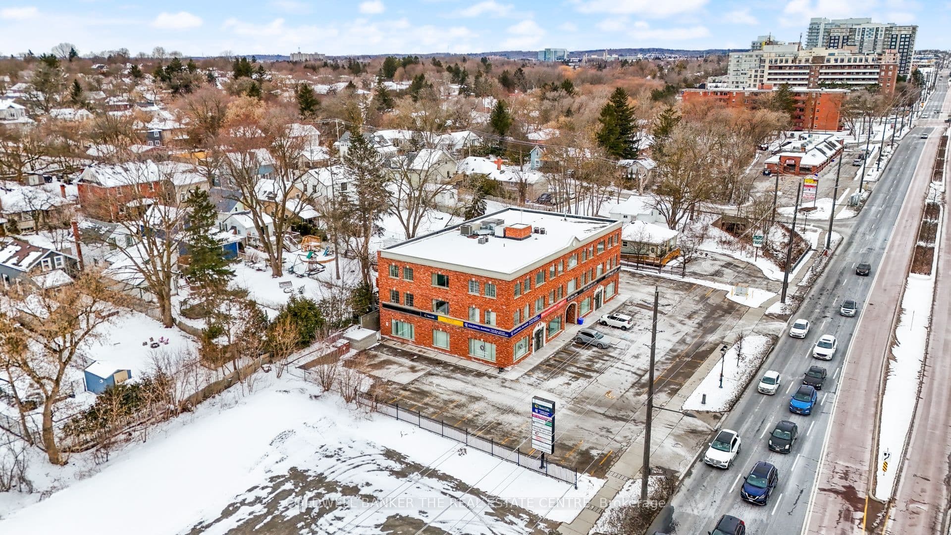 390 Davis Drive 303, Newmarket, ON L3Y 7T8