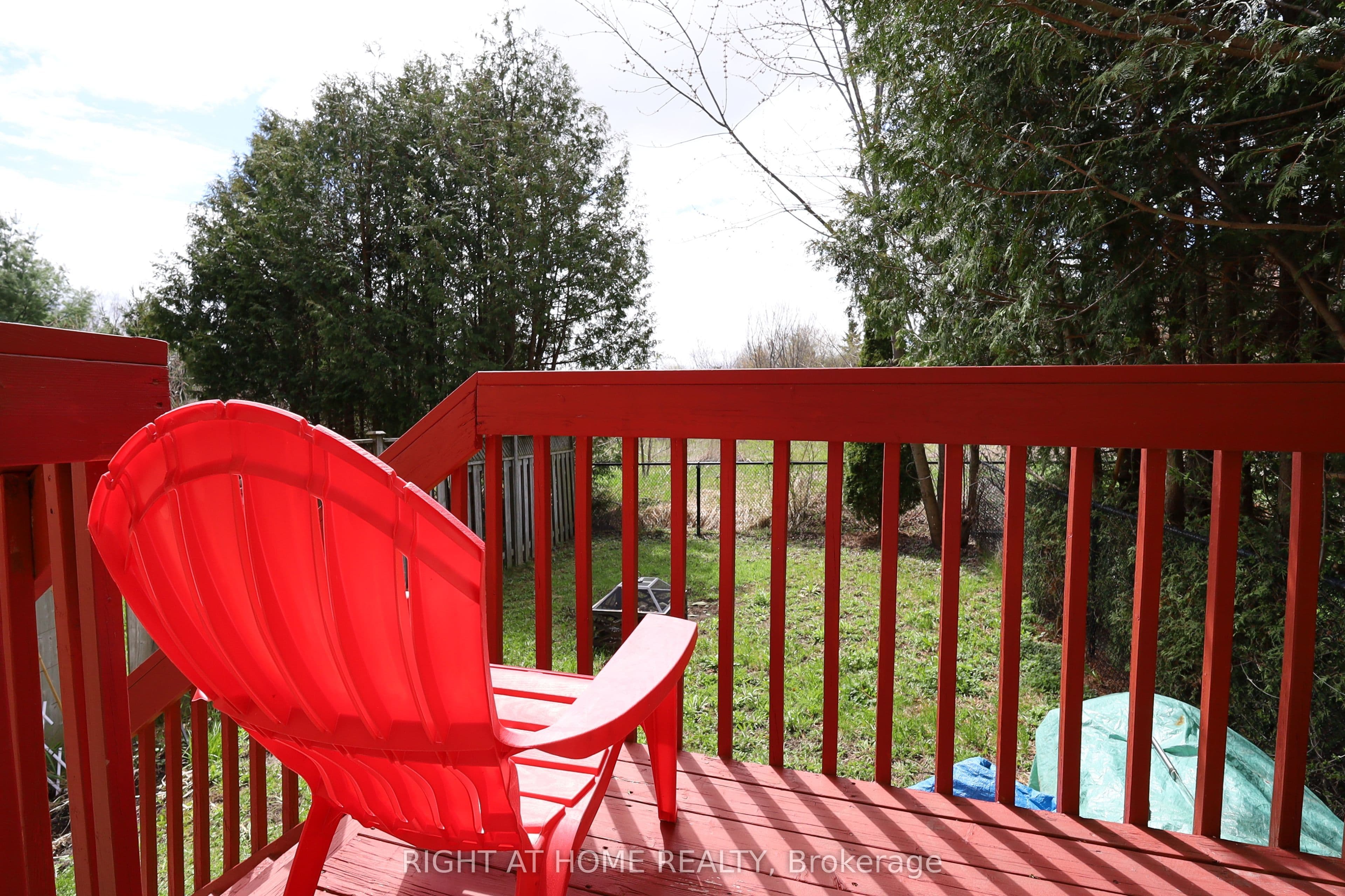 82 Colesbrook Road, Richmond Hill, ON L4S 2G5