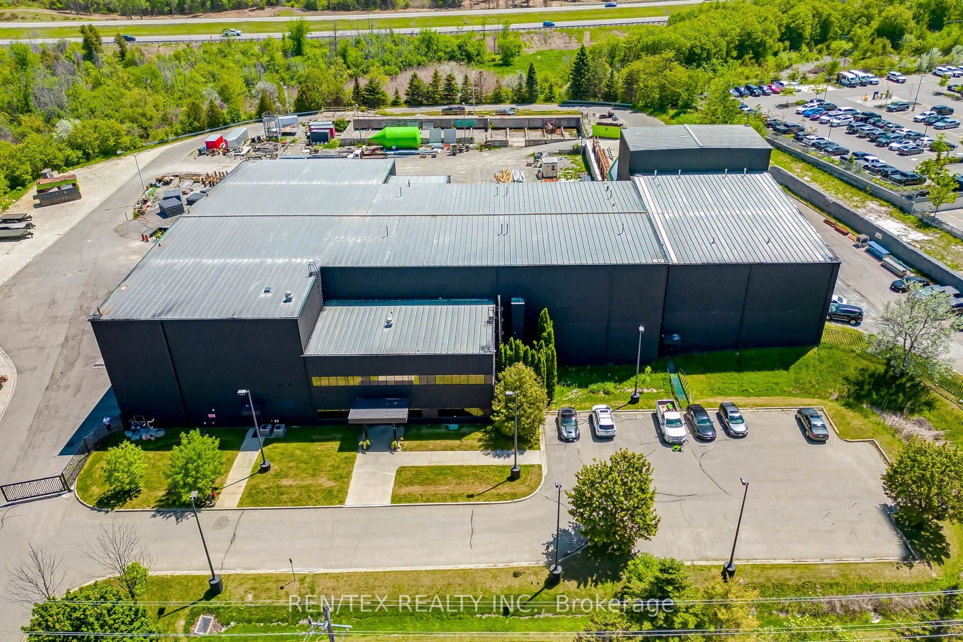 395 Harry Walker Parkway S, Newmarket, ON L3Y 8T3