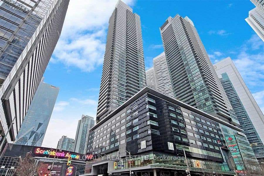 65 Bremner Boulevard 4907, Toronto, ON M5J 0A7