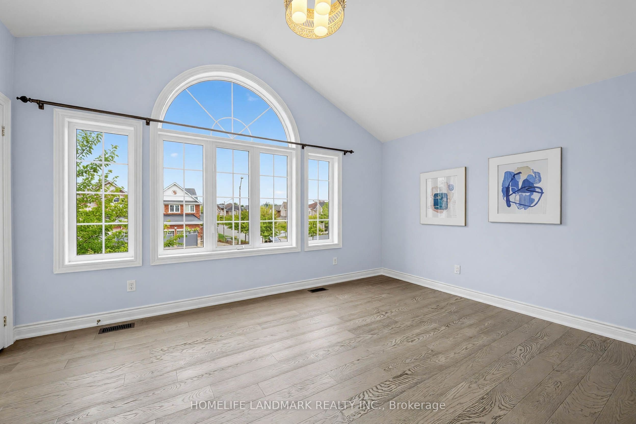 28 Danpatrick Drive, Richmond Hill, ON L4S 2S7