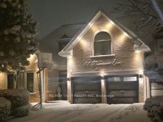 64 Kingmount Crescent, Richmond Hill, ON L4B 3X4