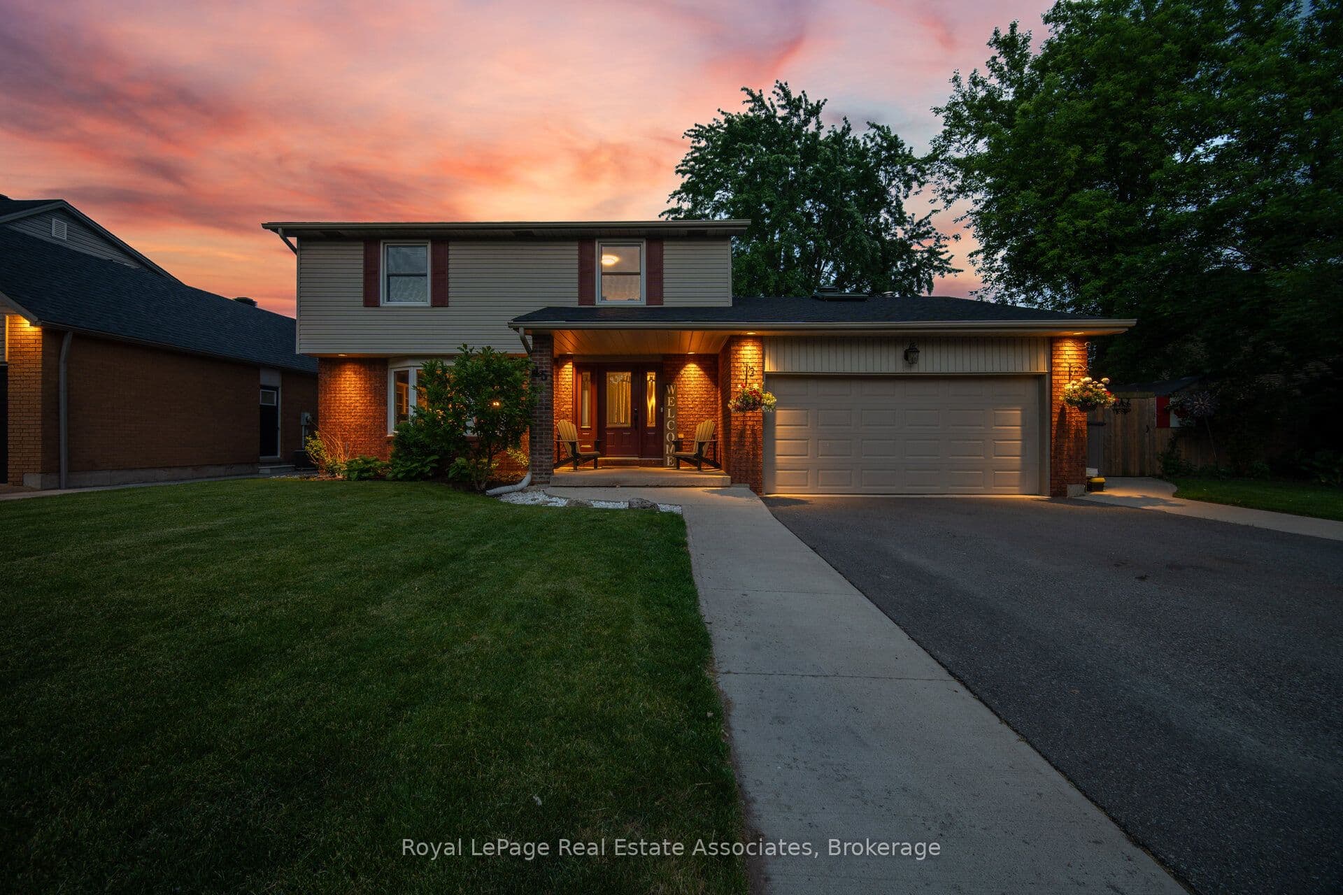 45 Cleaveholm Drive, Halton Hills, ON L7G 3E3