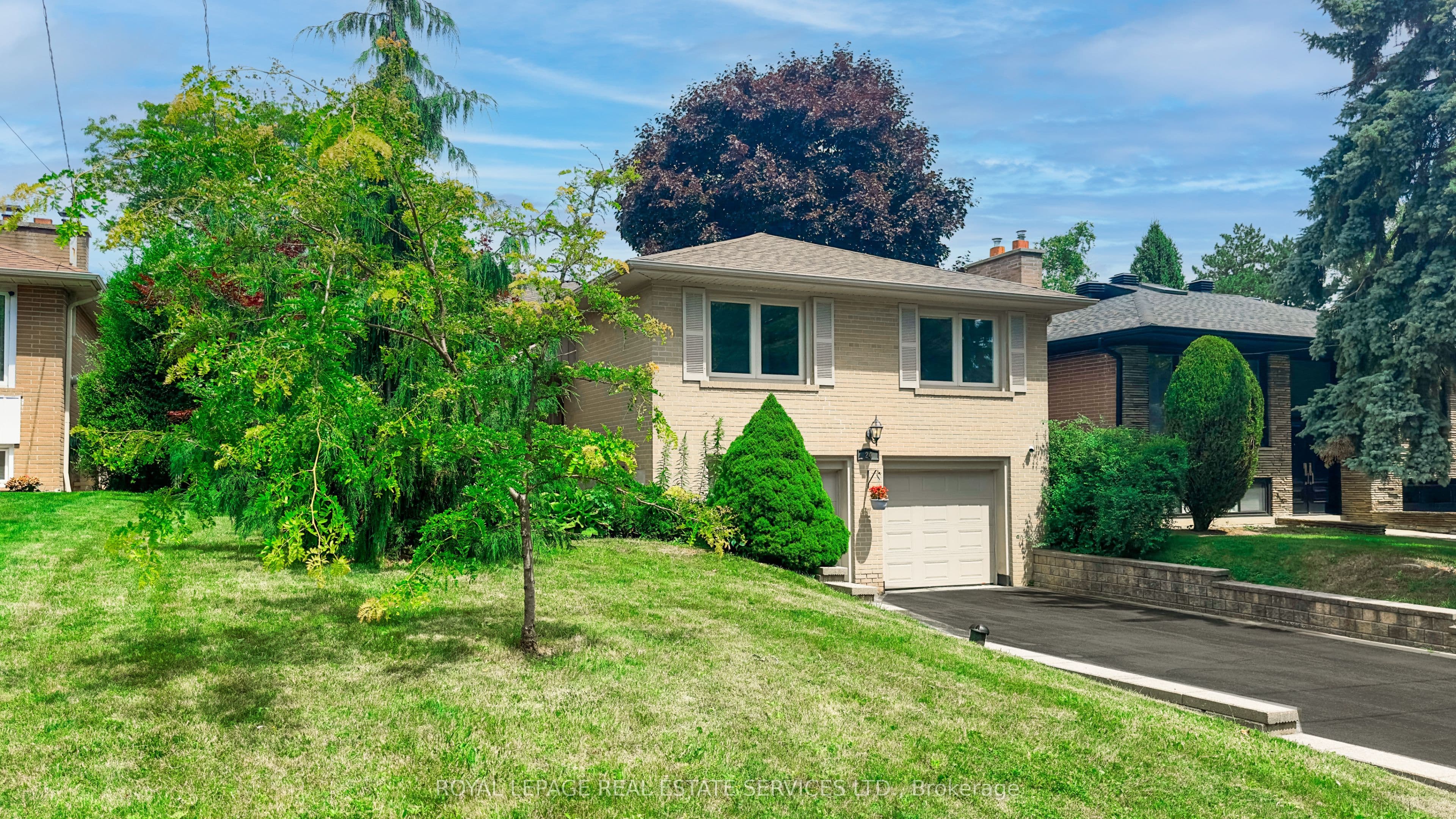 24 Burleigh Heights Drive, Toronto, ON M2K 1Y7