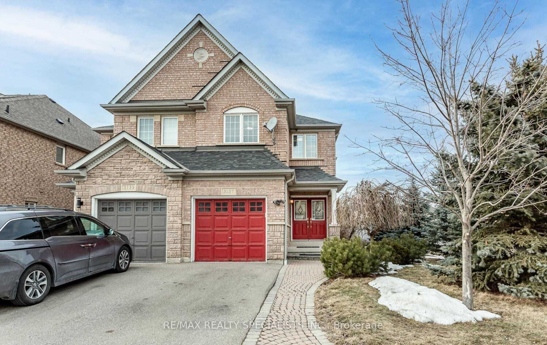3137 Bentley Drive, Mississauga, ON L5M 6V8