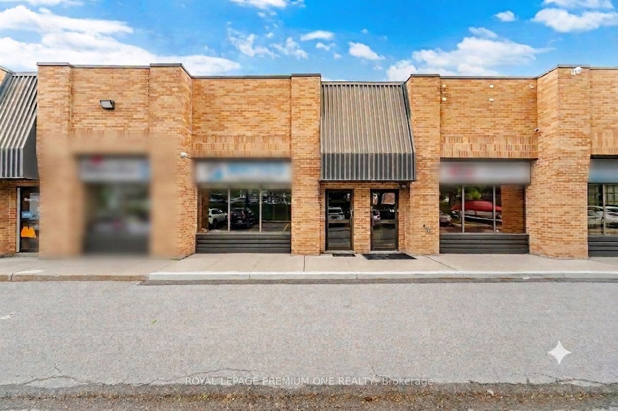 16 Sims Crescent 2, Richmond Hill, ON L4B 2P1