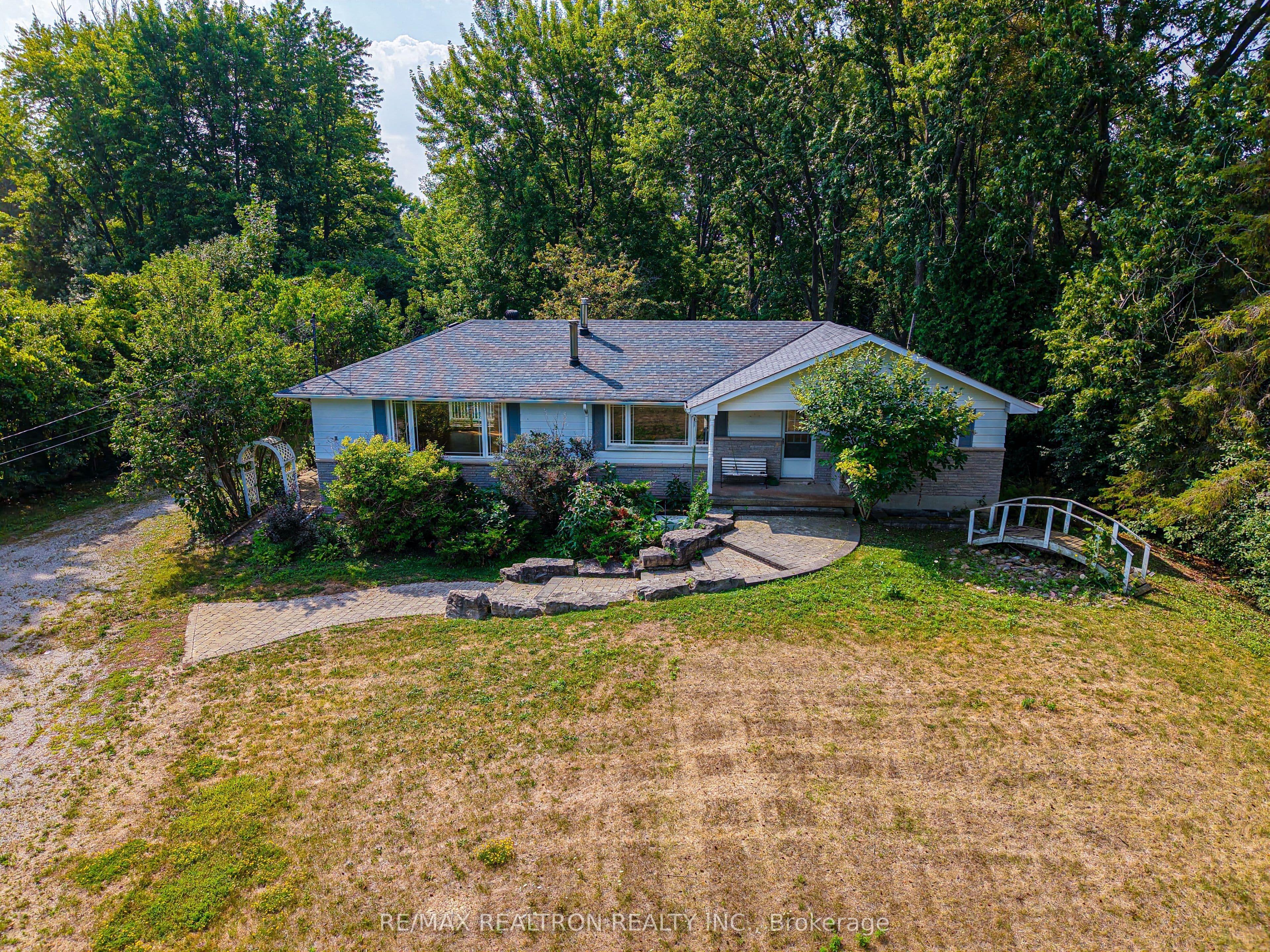 1181 Ravenshoe Road, East Gwillimbury, ON L9P 1R2
