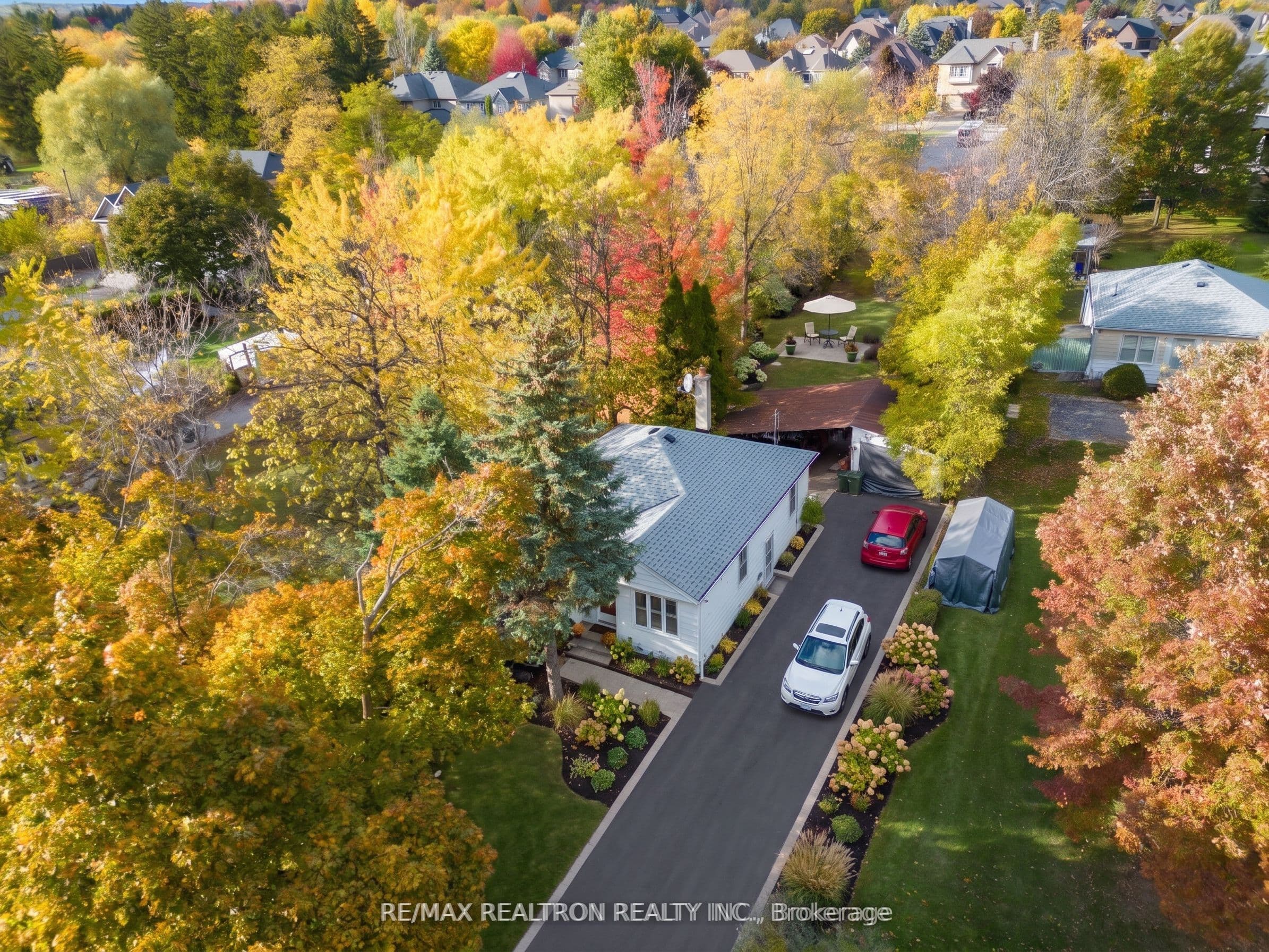 162 Weldrick Road W, Richmond Hill, ON L4C 3V1