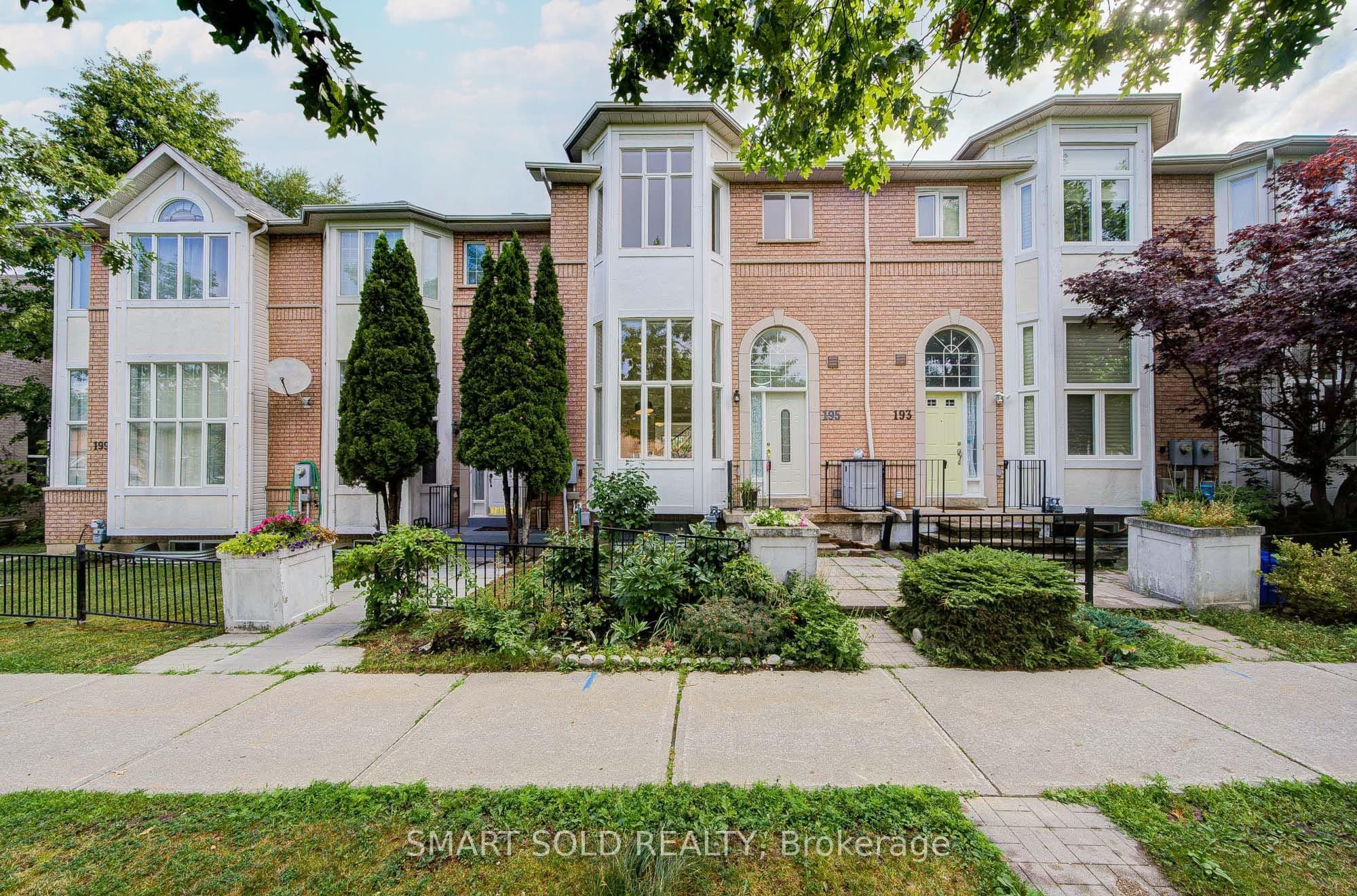 195 Shirley Drive, Richmond Hill, ON L4S 1T3