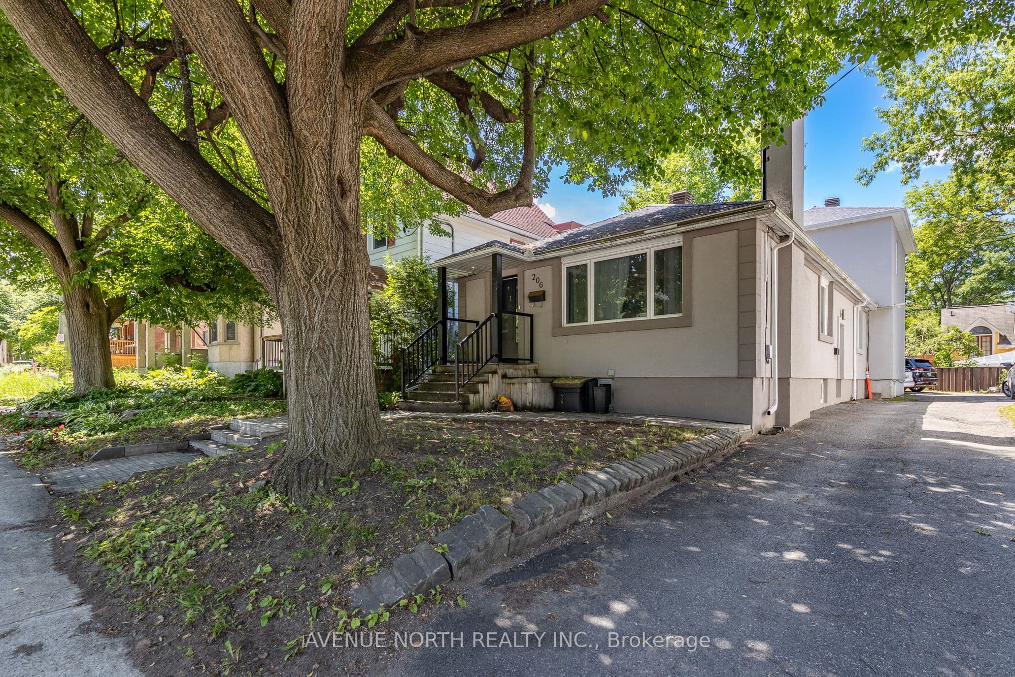 206 Blackburn Avenue, Lower Town - Sandy Hill, ON K1N 8A8
