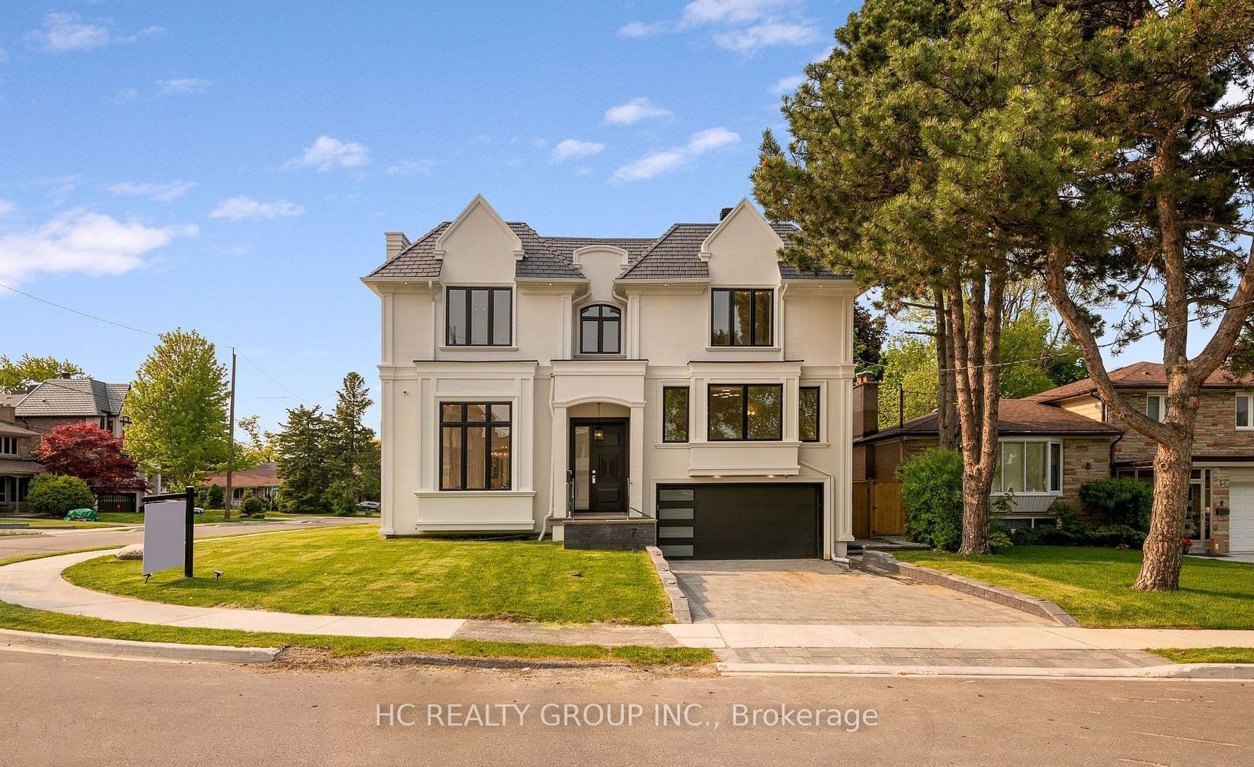 7 Knollview Crescent, Toronto, ON M2K 2C9