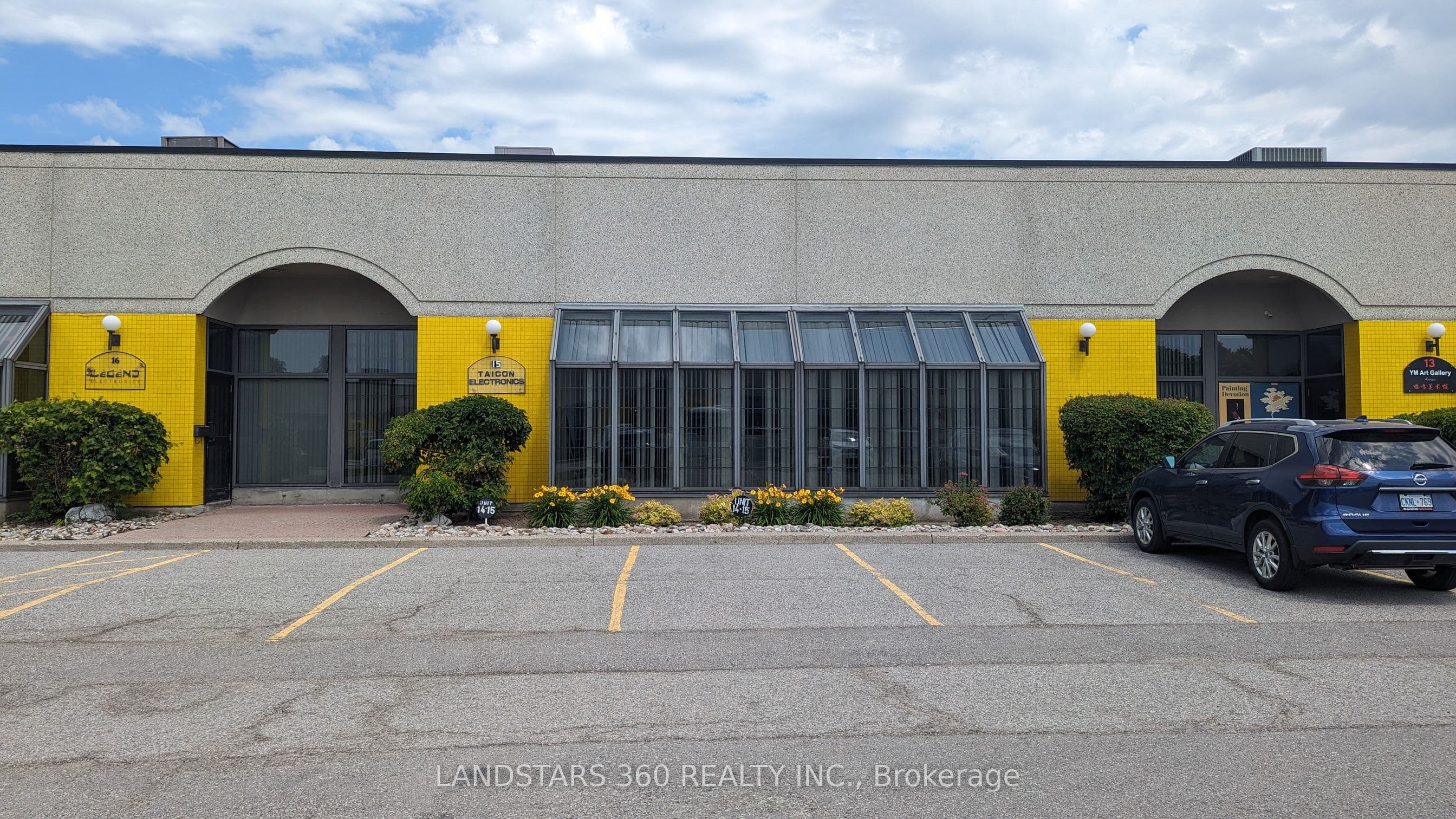 100 West Beaver Creek Road 14-15, Richmond Hill, ON L4B 1H4