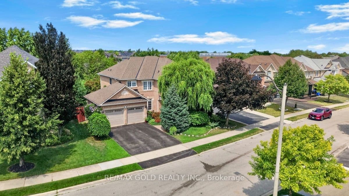 40 Maldives Crescent, Brampton, ON L6P 1L3
