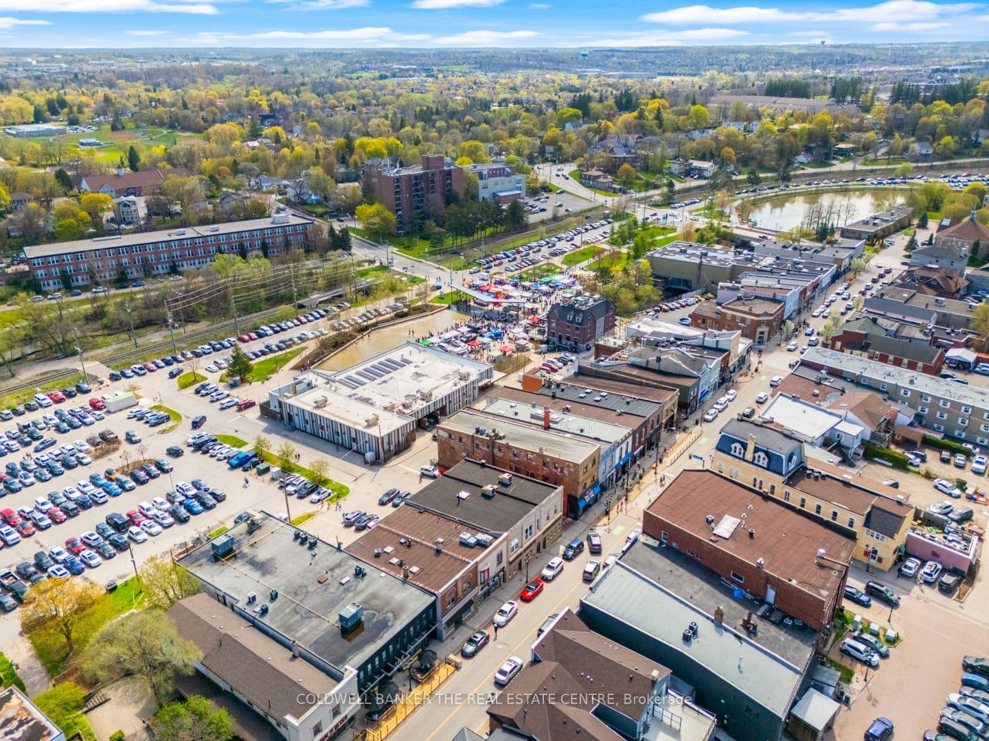 206 Cedar Street, Newmarket, ON L3Y 6M8