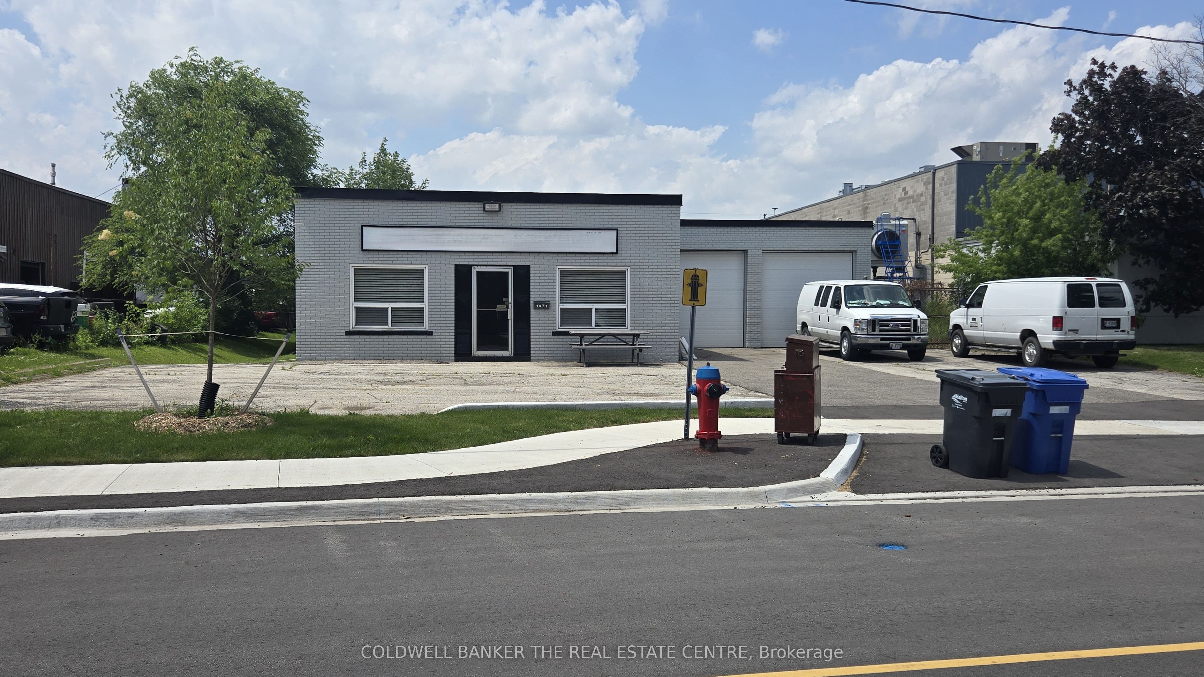 1471 Wallace Road, Oakville, ON L6L 2Y3