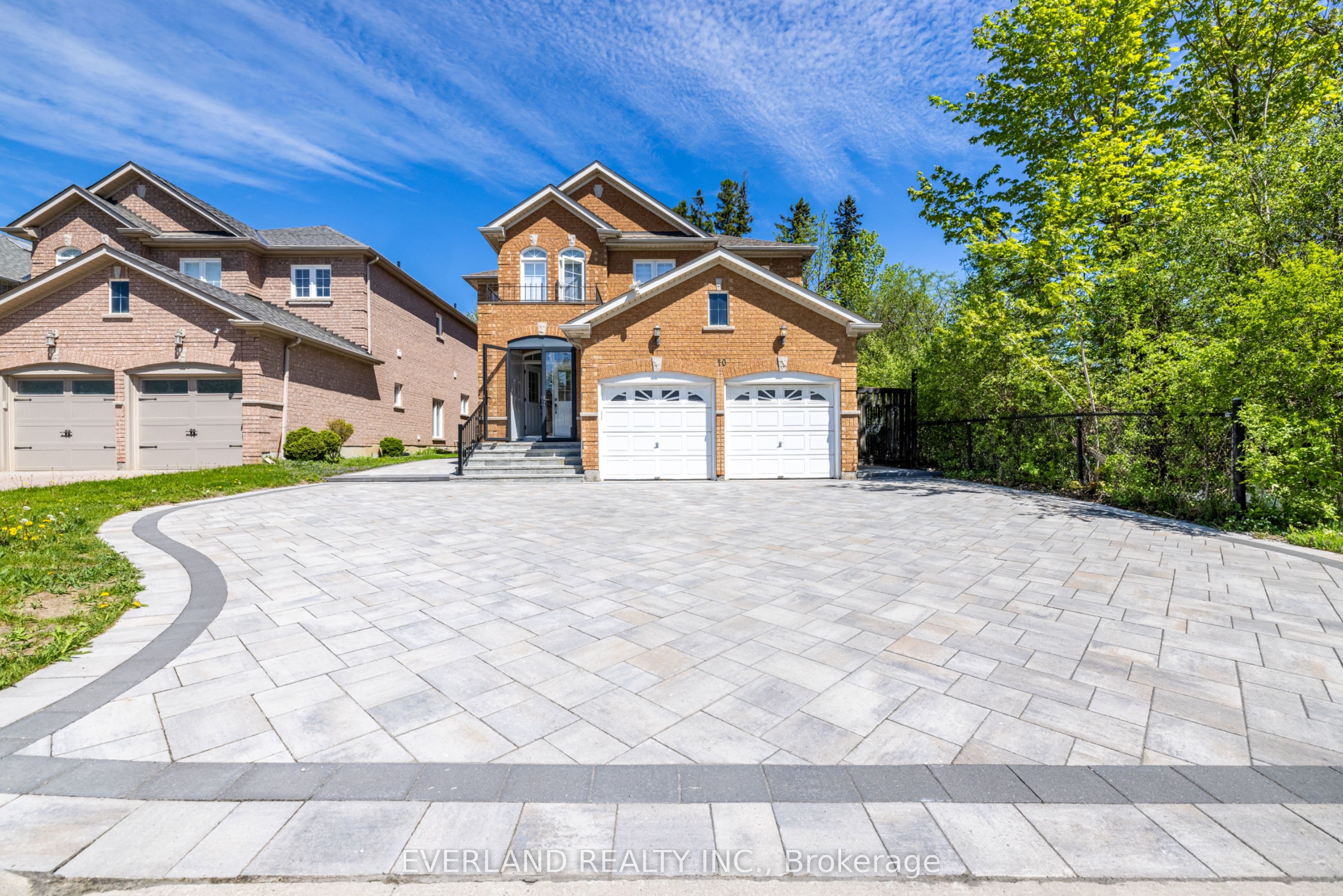 10 Megarry Court, Richmond Hill, ON L4S 2S3
