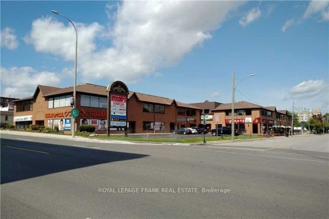 114 Dundas Street E 206, Whitby, ON L1N 2H7