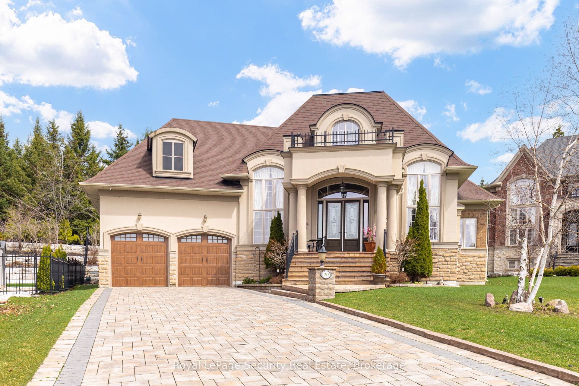 20 Aubrietia Court, Richmond Hill, ON L4E 2R3