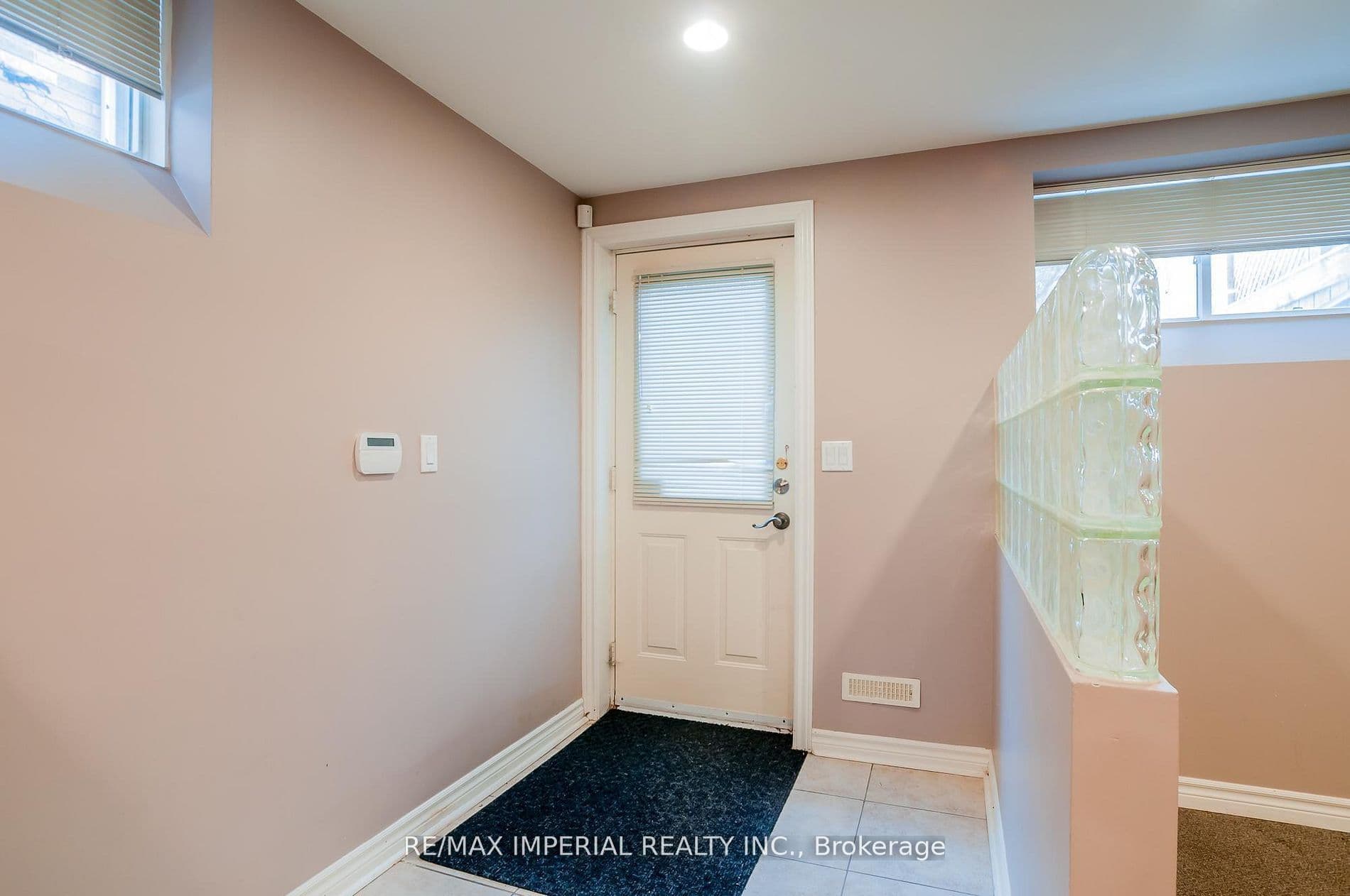 23A Mackay Drive, Richmond Hill, ON L4C 6N9