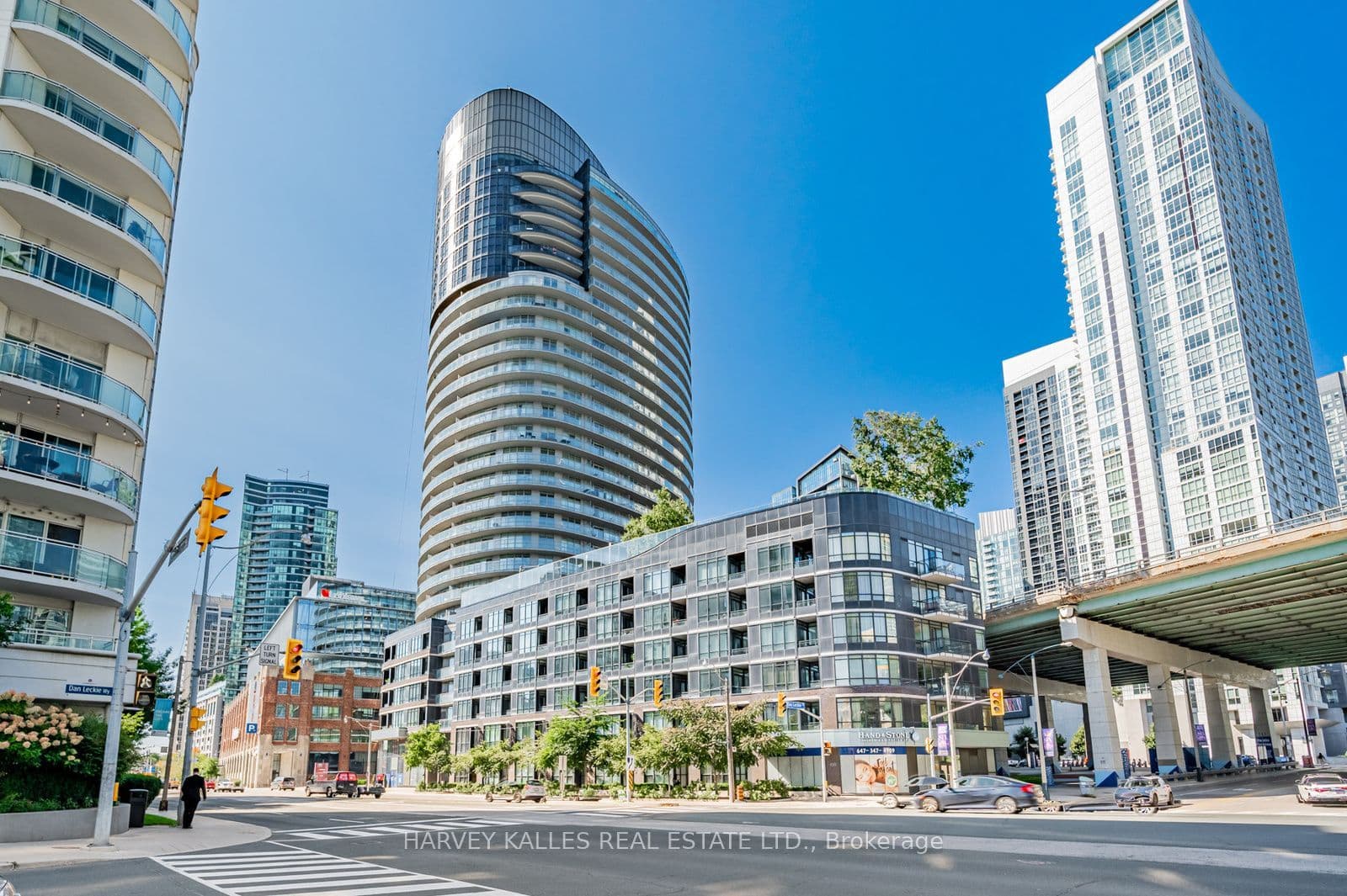 38 Dan Leckie Way 3002, Toronto, ON M5V 2V6