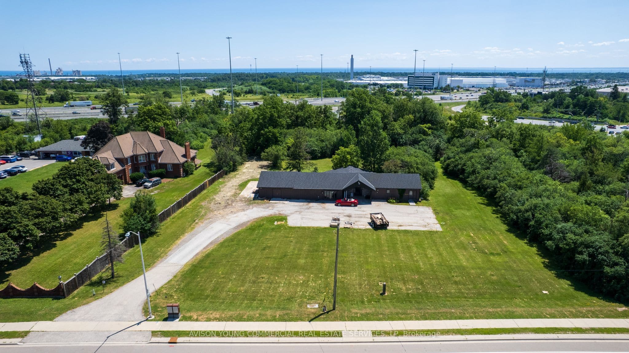 2078 Upper Middle Road E, Oakville, ON L6H 7G5