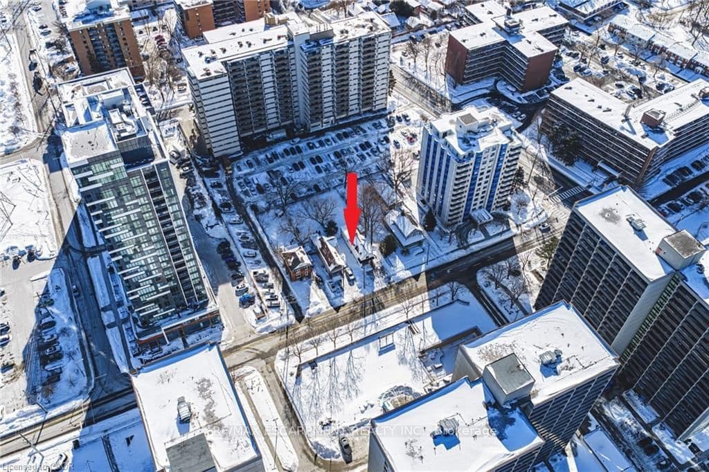 1286 Ontario Street, Burlington, ON L7S 1E8