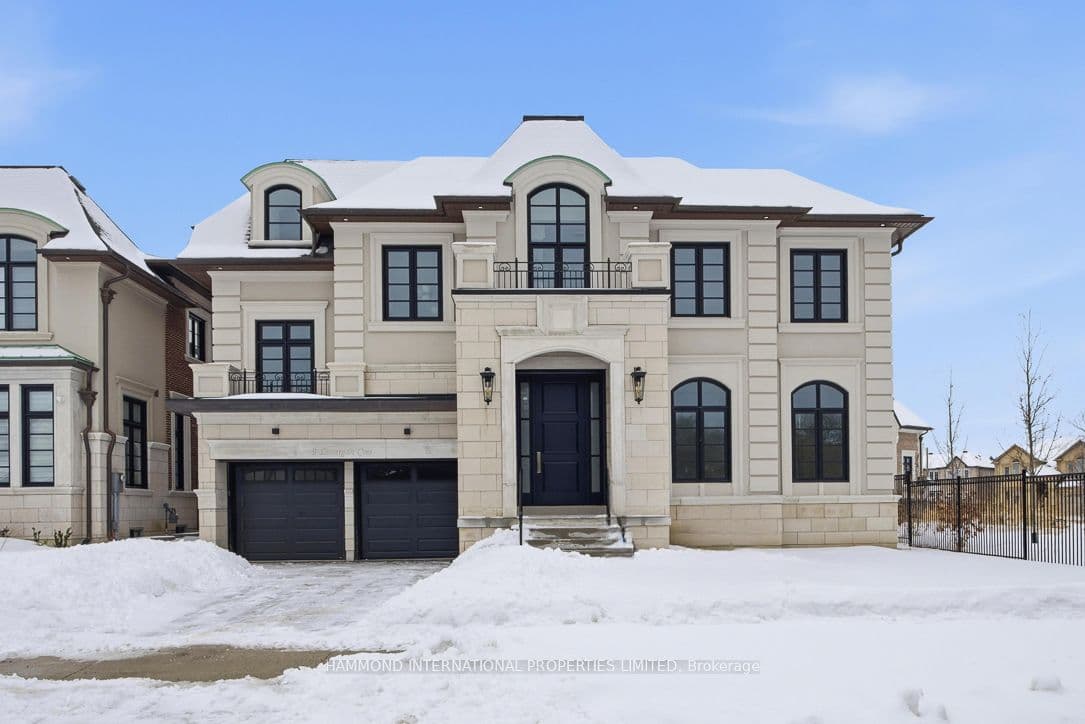 9 Lonergan Crescent, Toronto, ON M2M 4B3