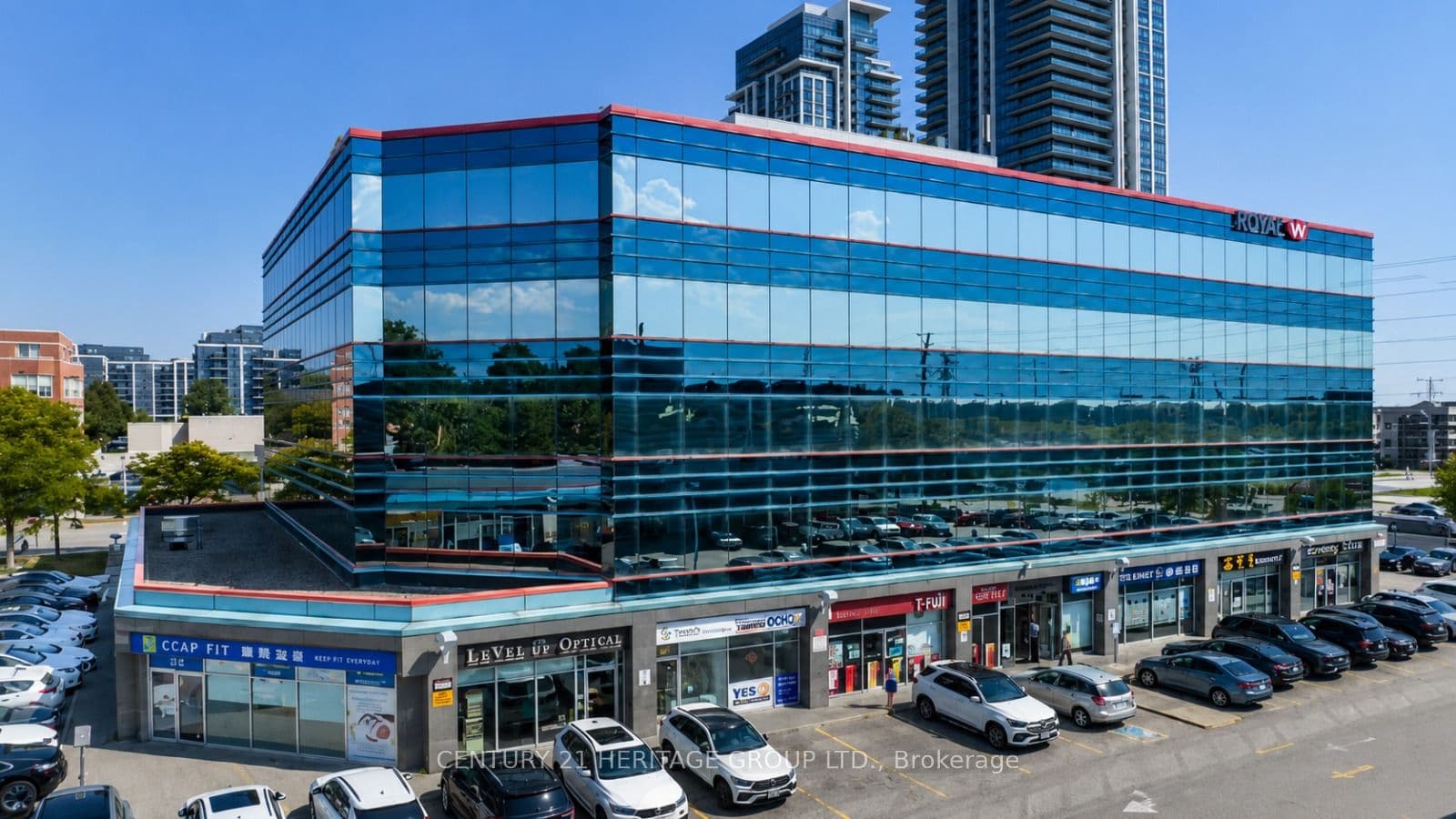 330 Highway 7 E PH2B, Richmond Hill, ON L4B 3P8
