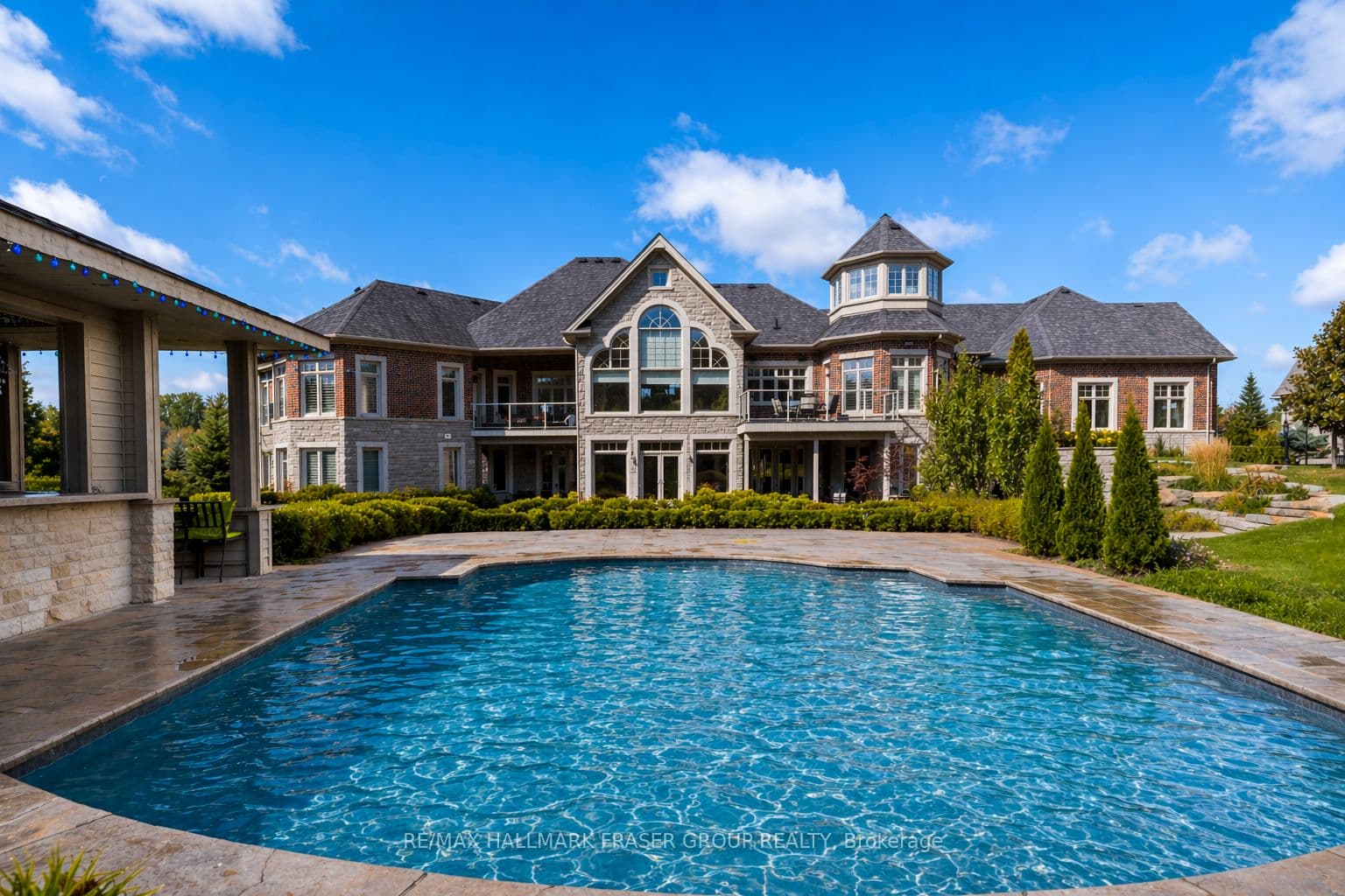 3335 Hollywood Court, Pickering, ON L1X 0A3