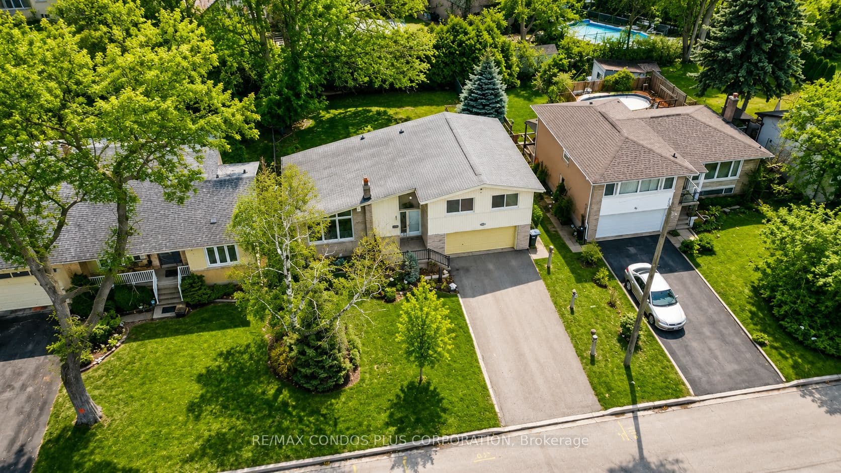 333 Pleasant Avenue, Toronto, ON M2R 2R3
