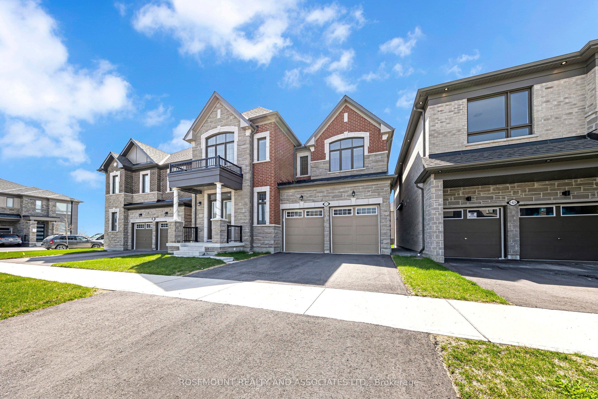 1423 Swallowtail Lane, Pickering, ON L1X 0N8