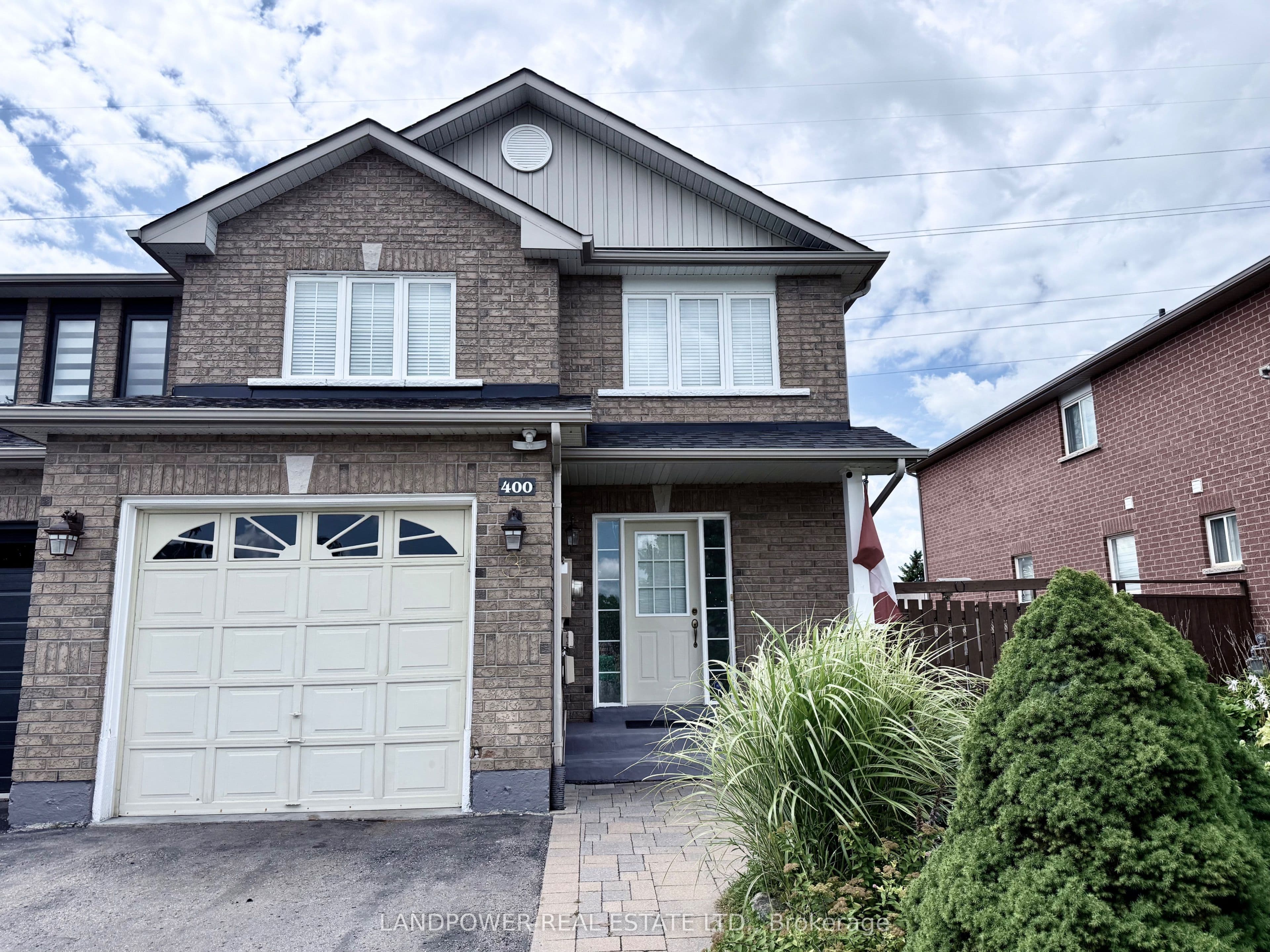 400 Rannie Road, Newmarket, ON L3X 2N3