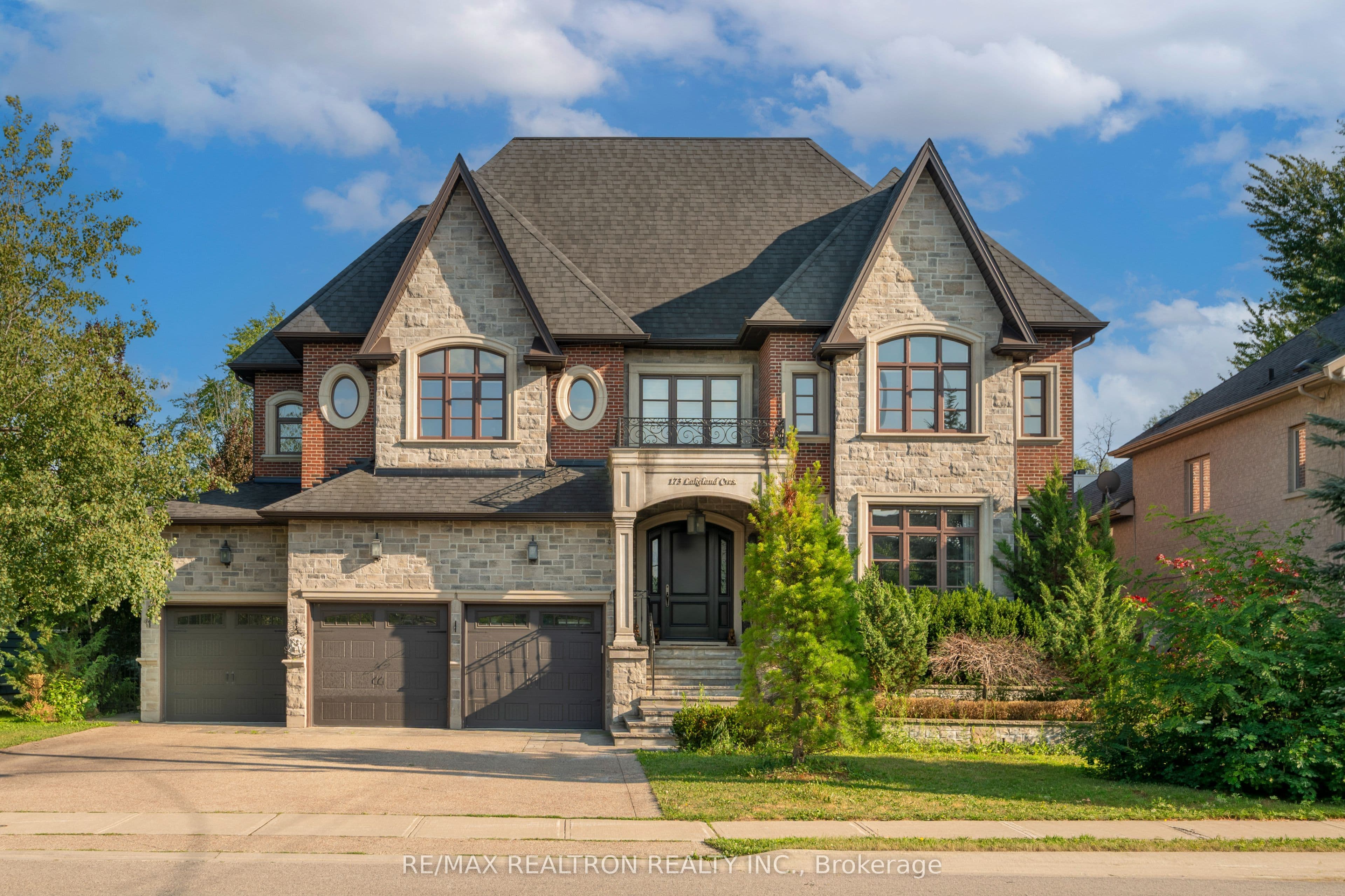 173 Lakeland Crescent, Richmond Hill, ON L4E 3A4