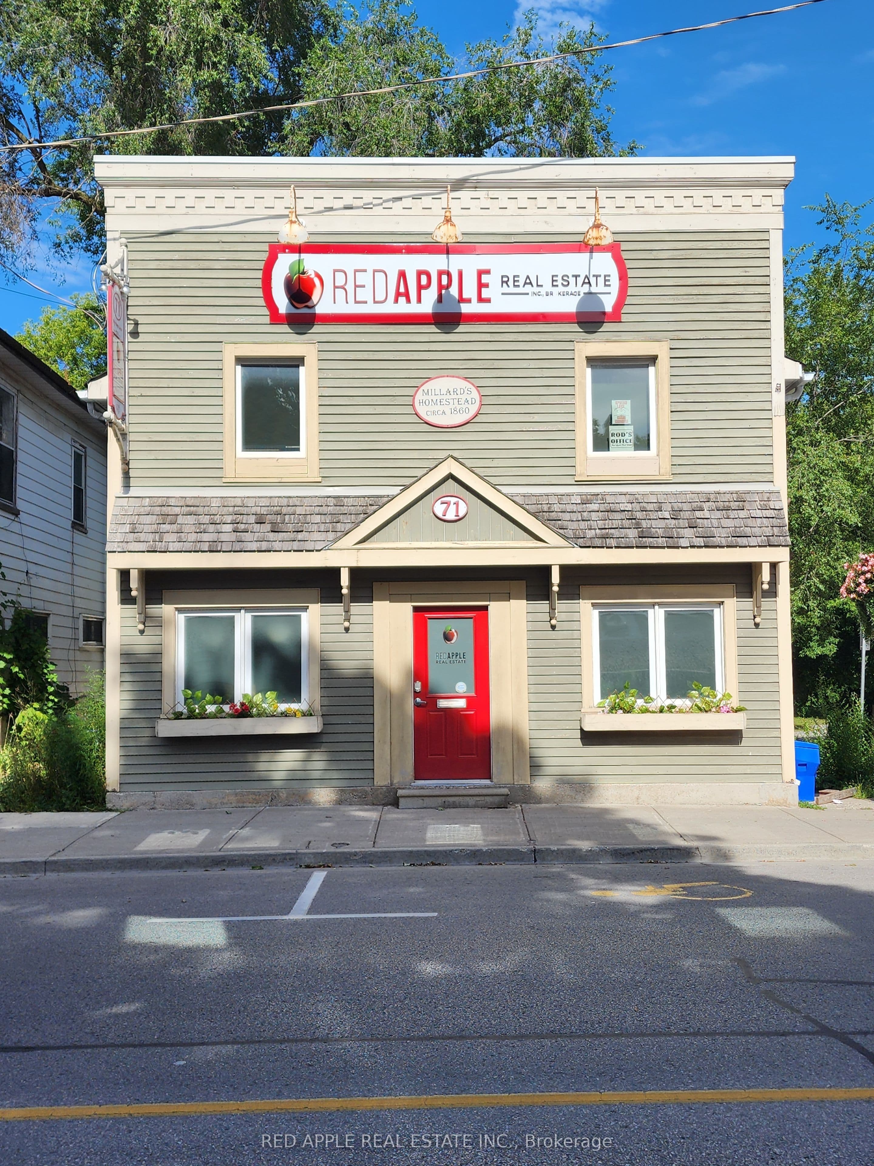 71 Main Street S, Newmarket, ON L3Y 3Y5