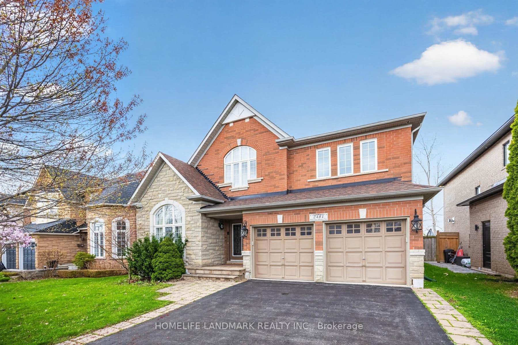 2481 Whistling Springs Crescent, Oakville, ON L6M 5G3