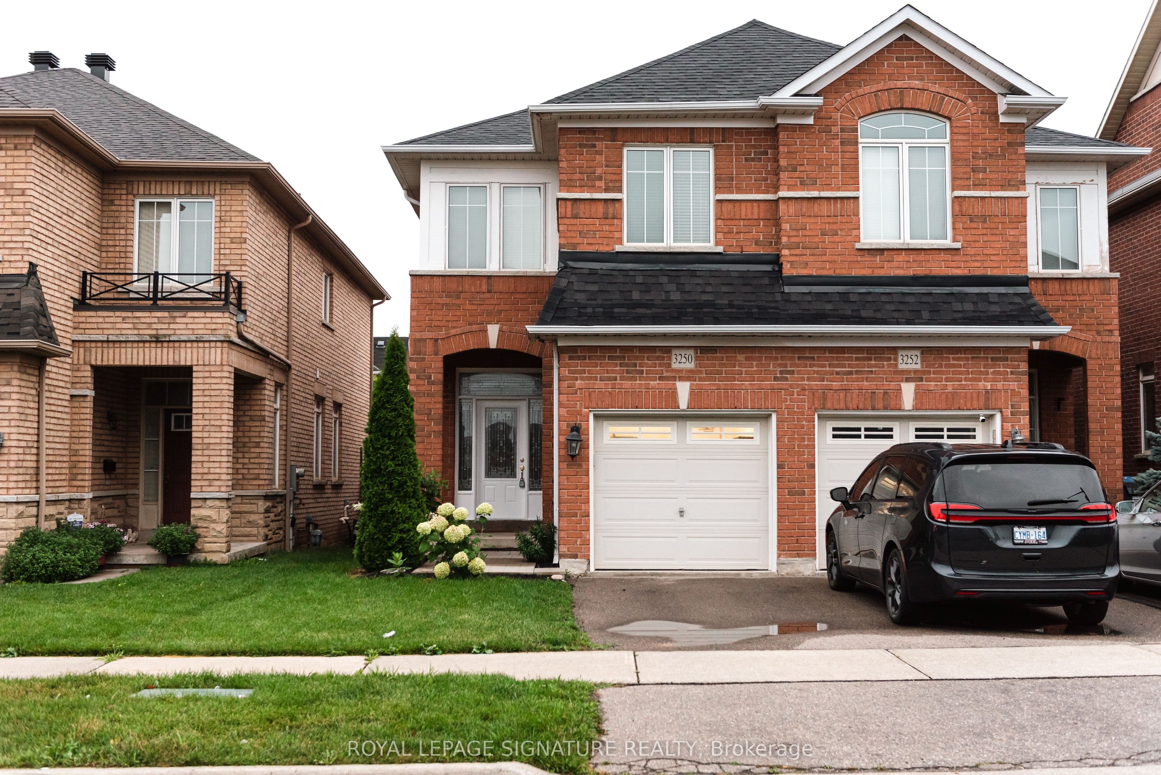 3250 Sunlight Street, Mississauga, ON L5M 0G7