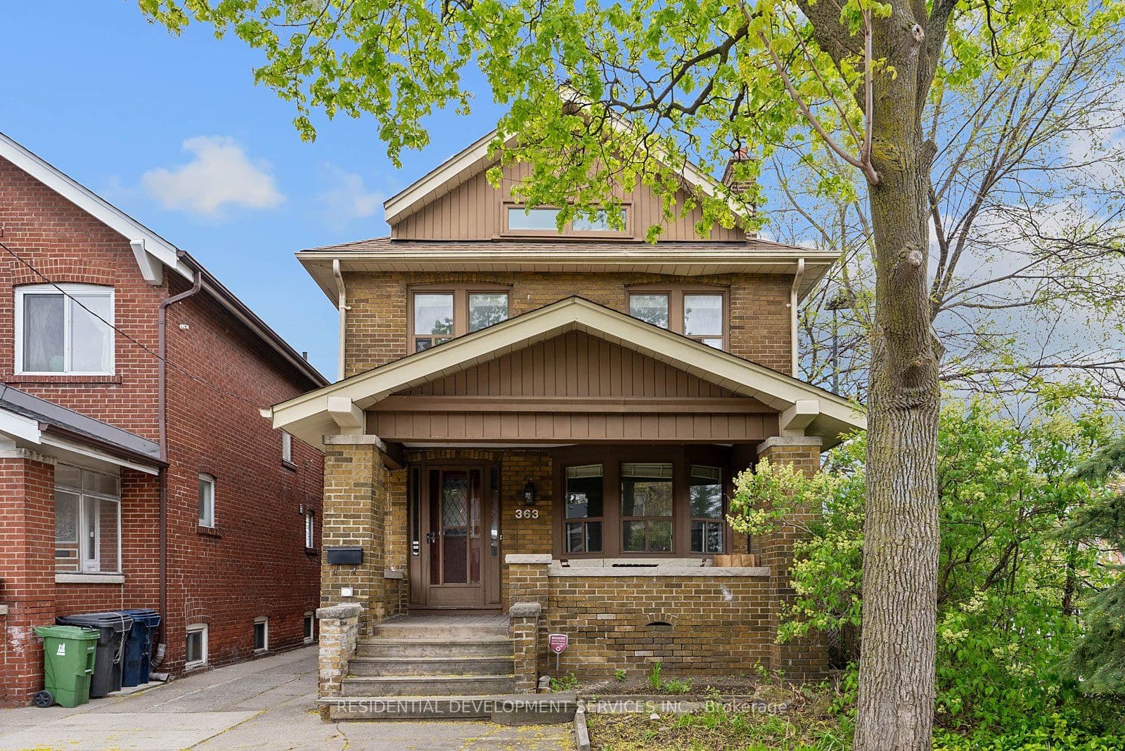 363 Strathmore Boulevard, Toronto, ON M4C 1N4