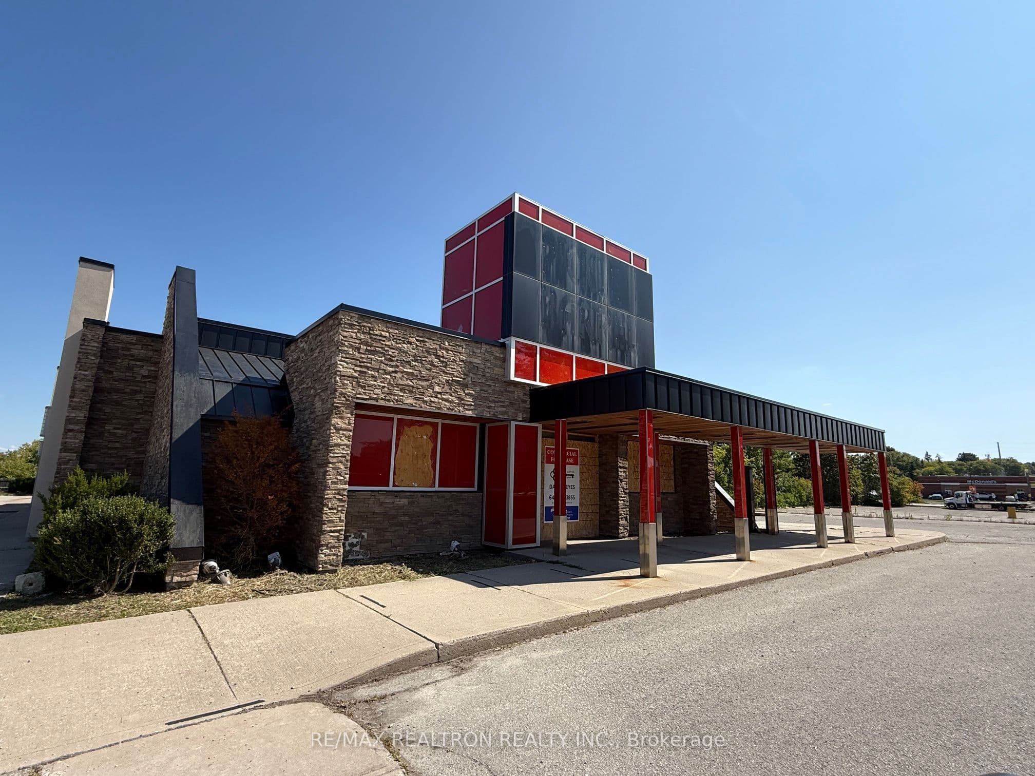 17215 Yonge Street, Newmarket, ON L3Y 5L8