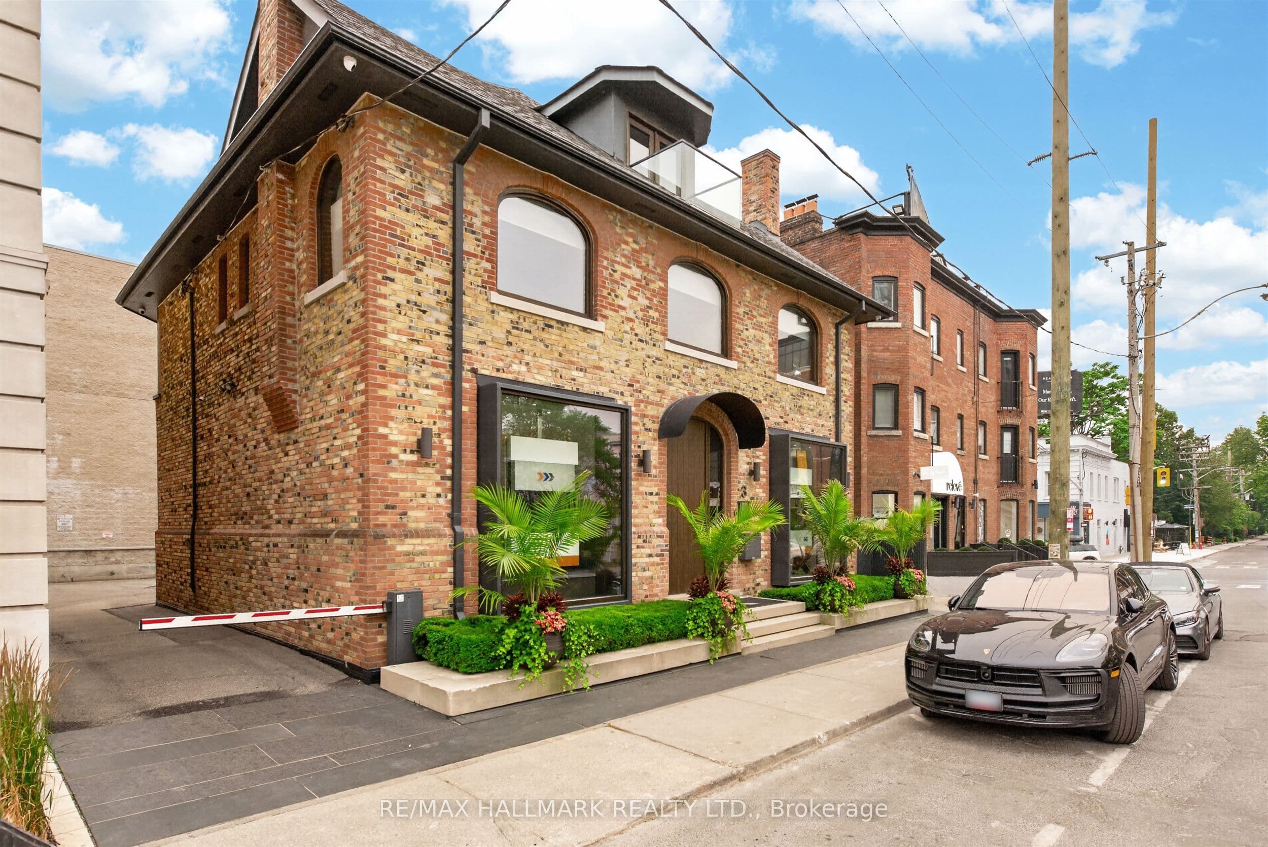 3 Rowanwood Avenue E, Toronto, ON M4W 1Y5